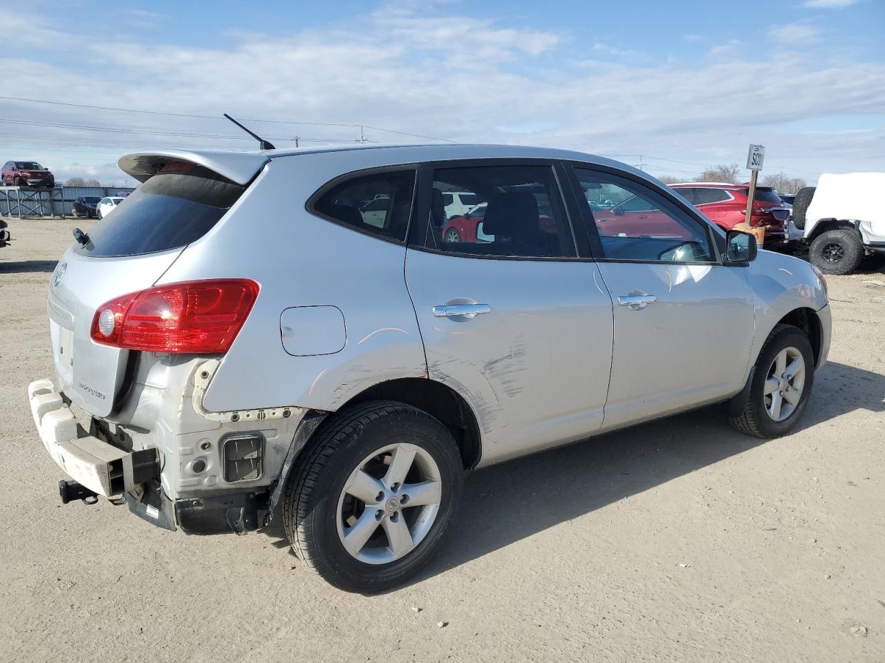 2010 Nissan Rogue - Image 3