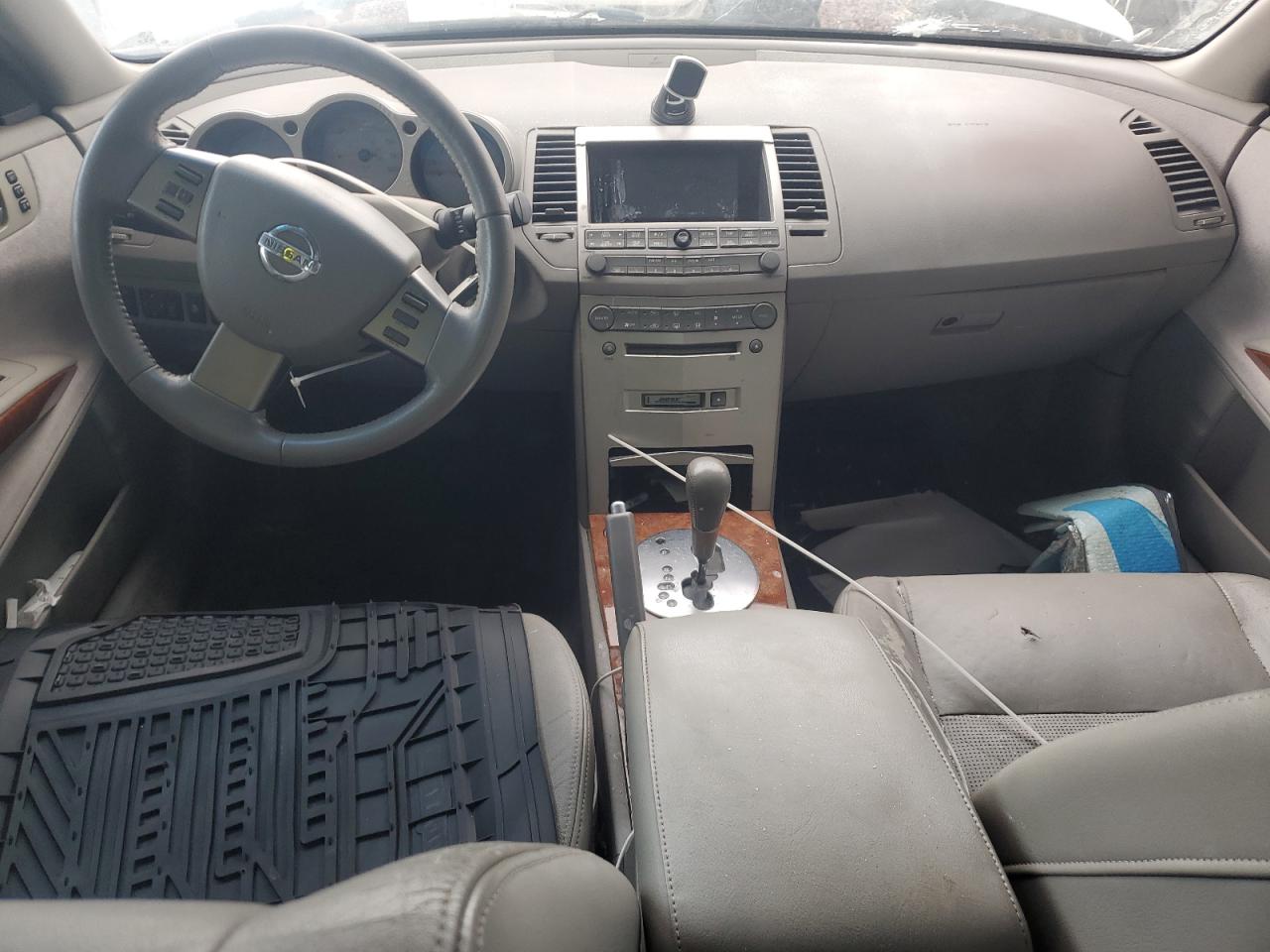 2004 Nissan Maxima - Image 8