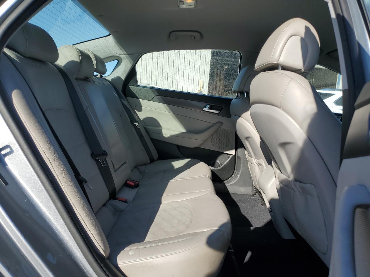 2015 Hyundai Sonata - Image 11