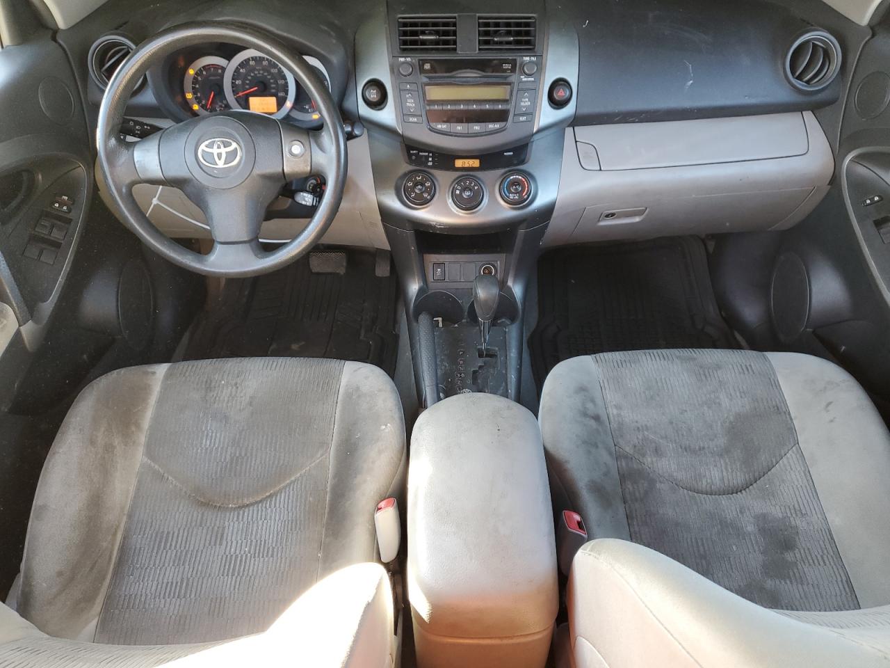2010 Toyota RAV 4 - Image 8