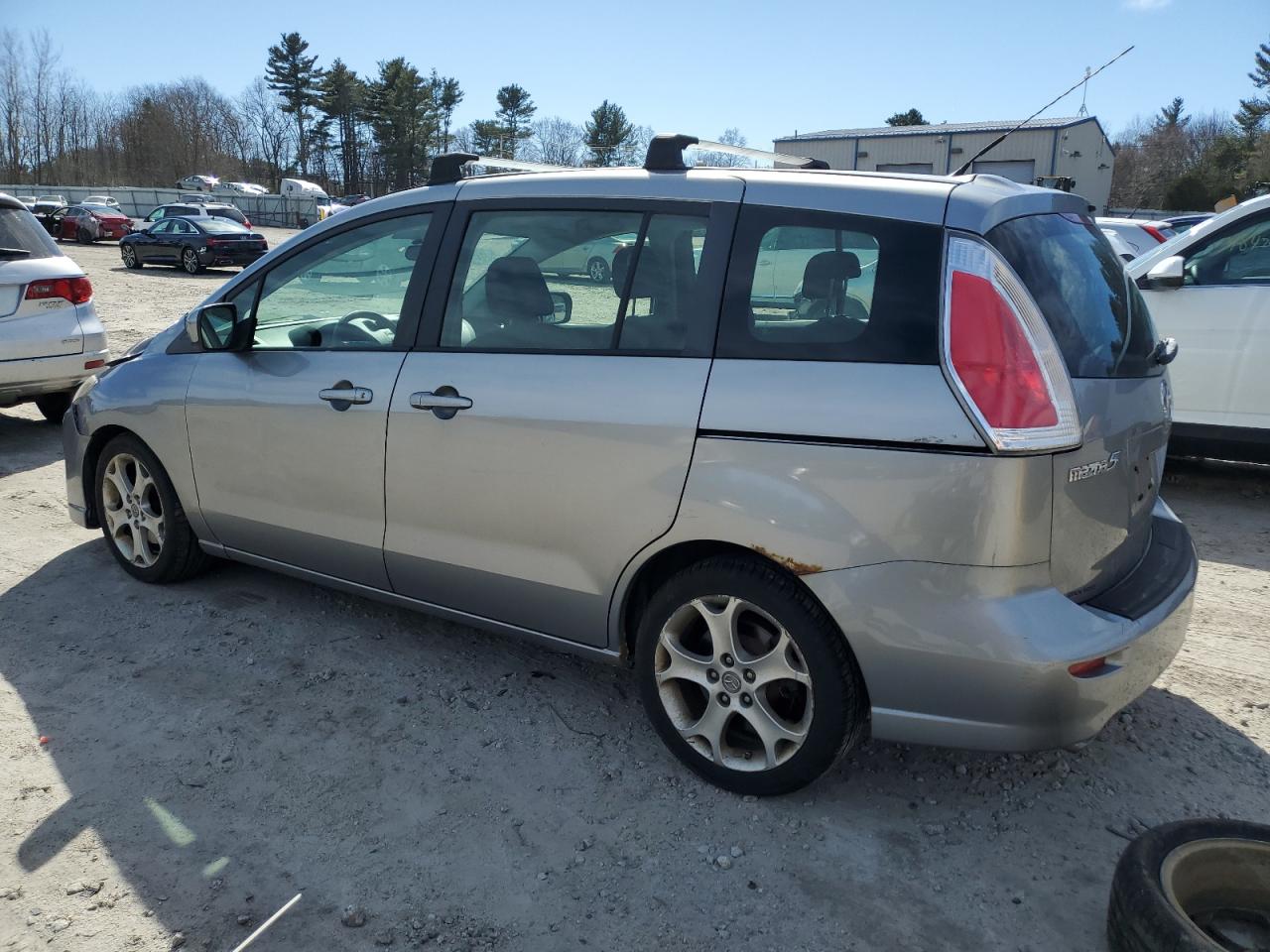 2010 Mazda 5 - Image 2