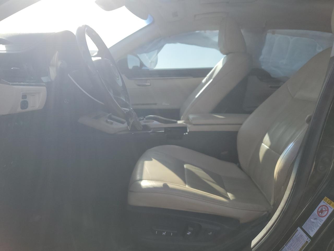 2016 Lexus ES - Image 7