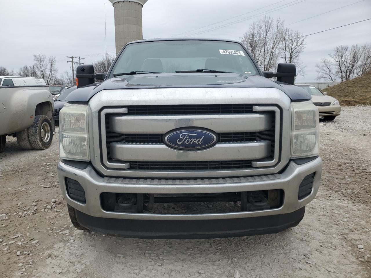 2012 Ford F250 - Image 5