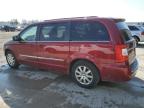 Eldridge, IA에서 판매 중인 2013 Chrysler Town & Country Touring - Front End