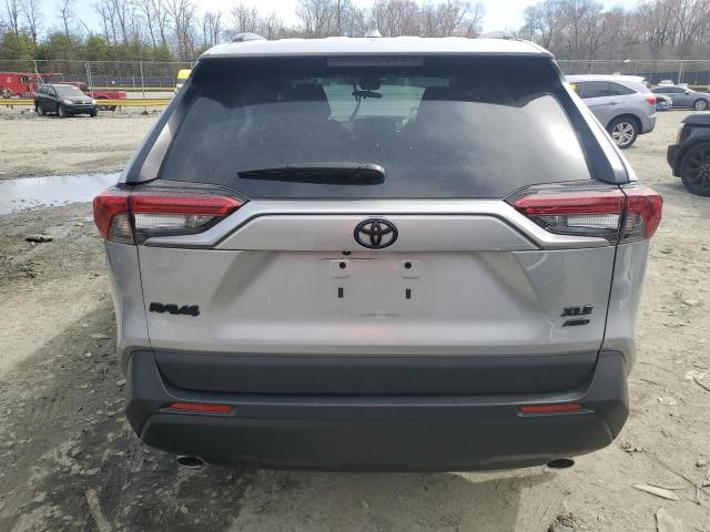  TOYOTA RAV4 2023 Srebrny