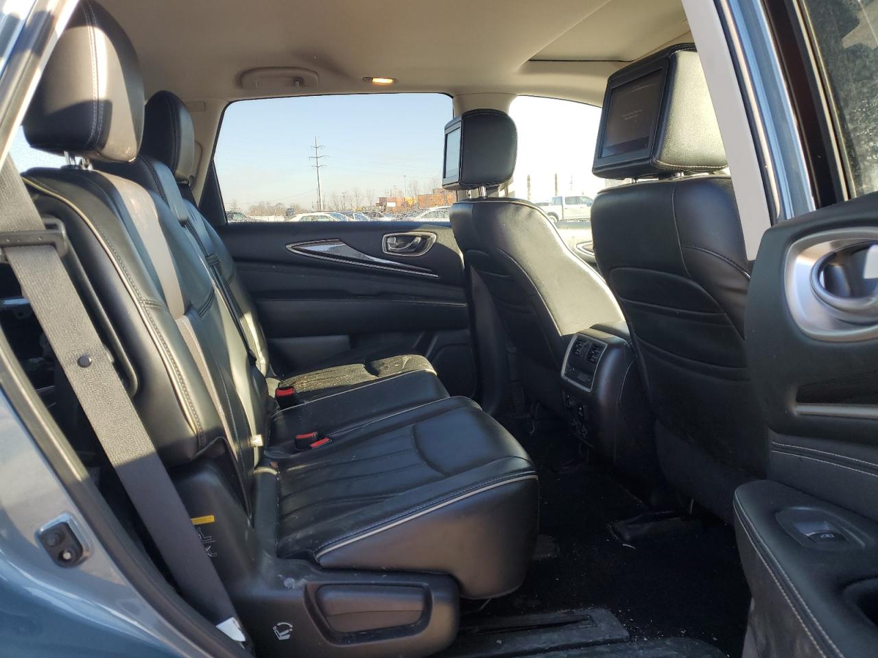 2017 Infiniti QX60 - Image 11