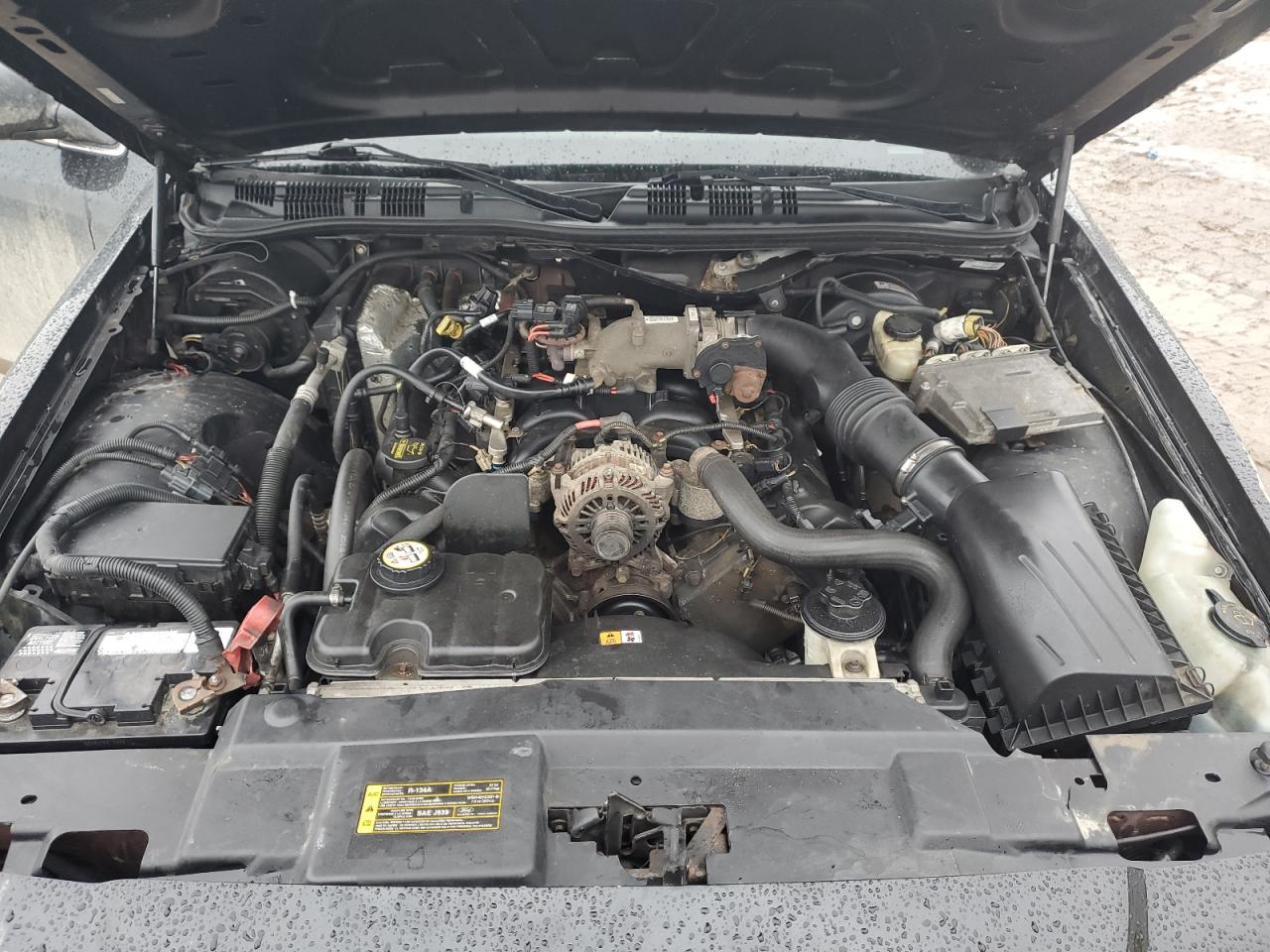2009 Ford Crown Victoria - Image 12