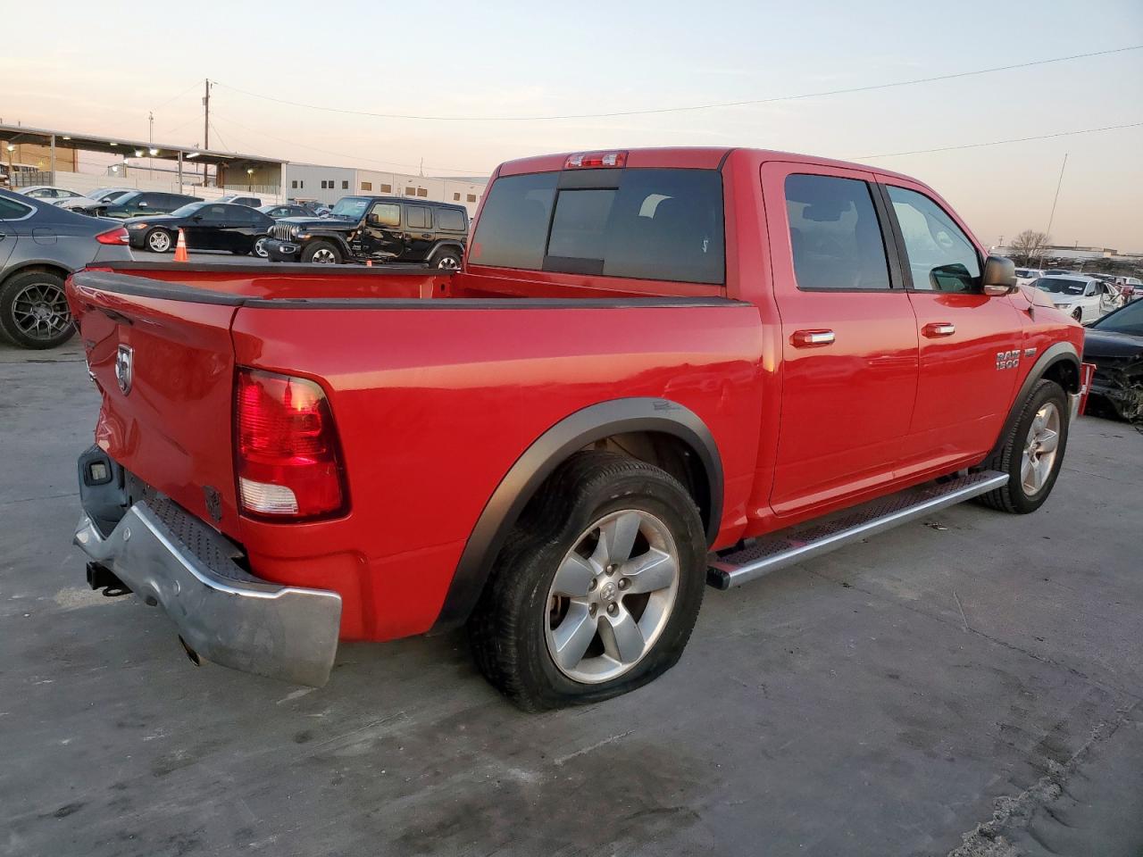 2016 RAM 1500 - Image 3