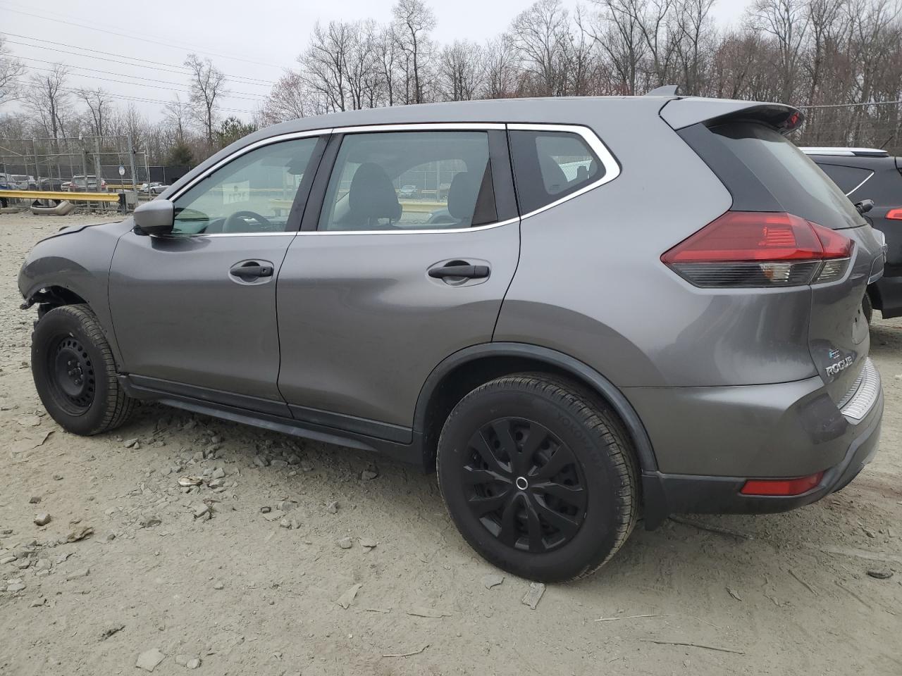 2019 Nissan Rogue - Image 2