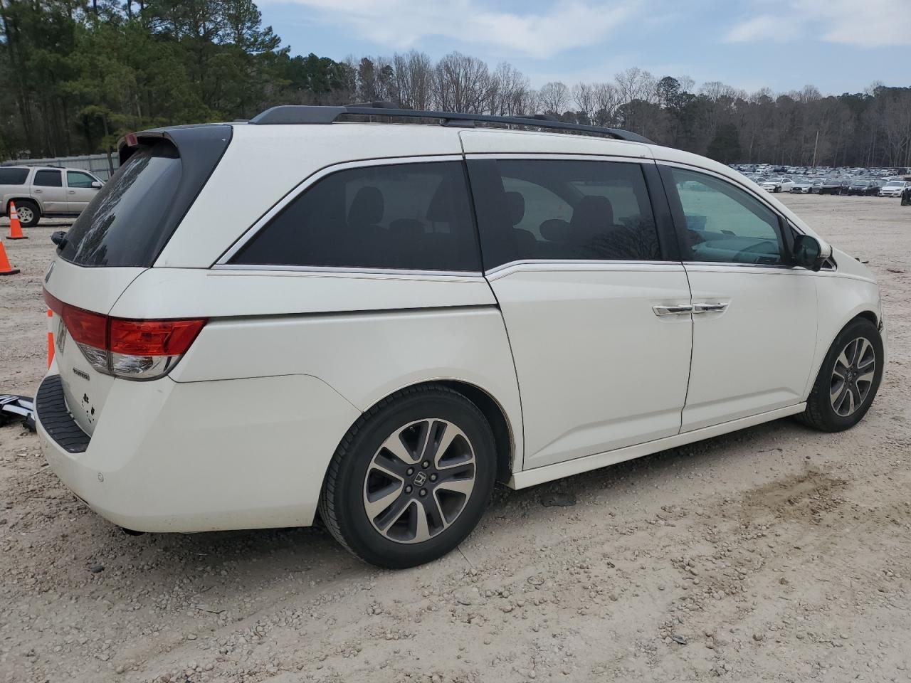 2014 Honda Odyssey - Image 3