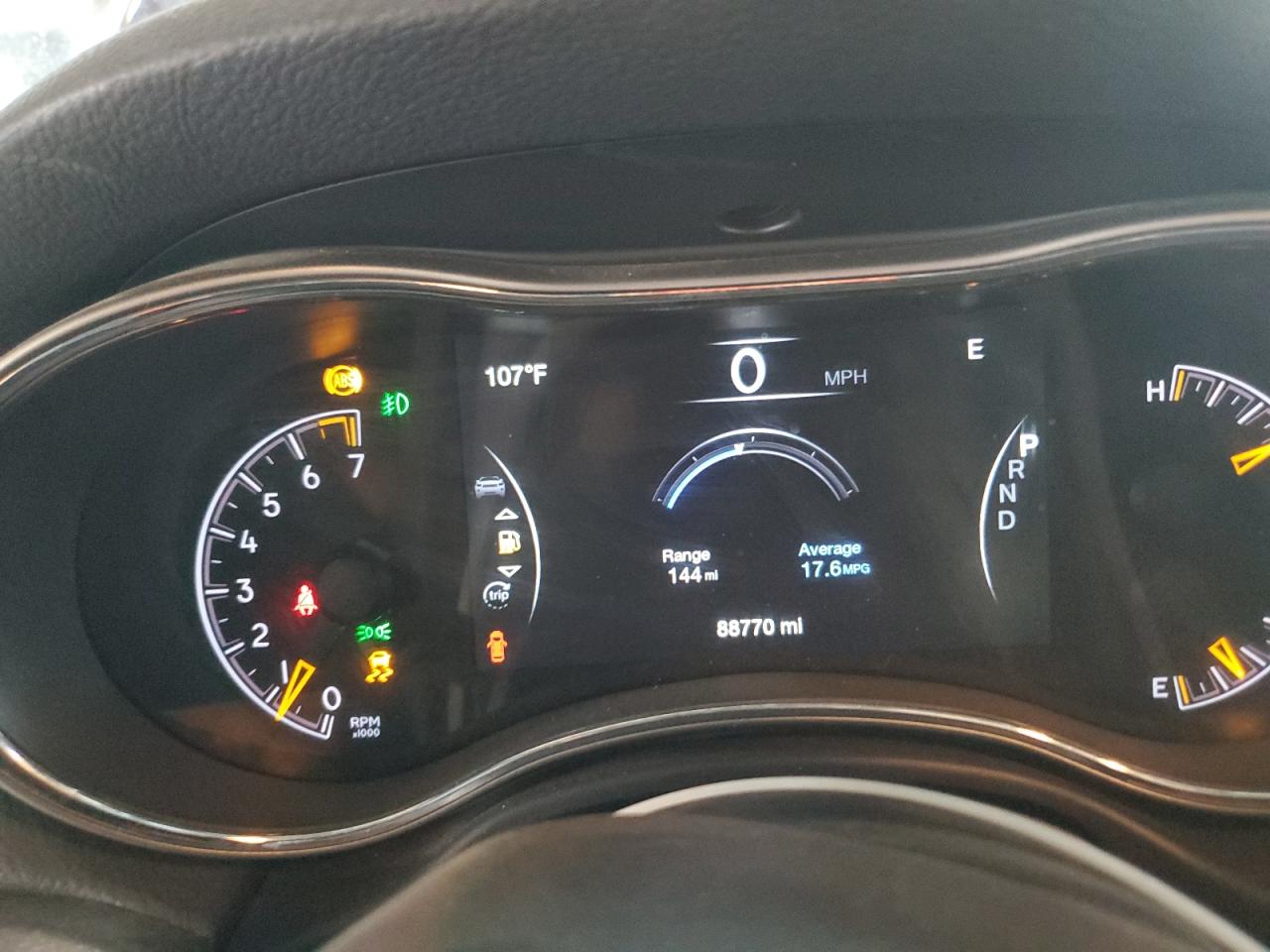 2017 Jeep Grand Cherokee - Image 9