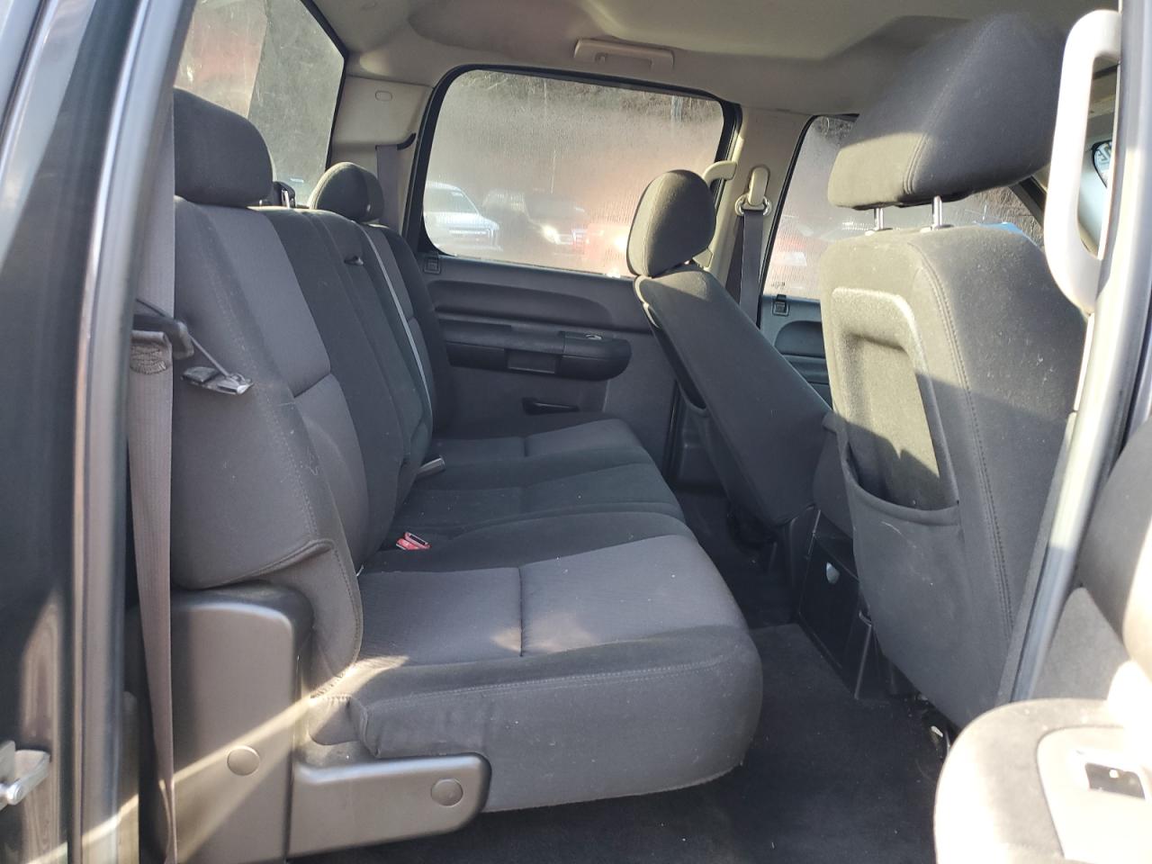 2011 GMC Sierra - Image 10
