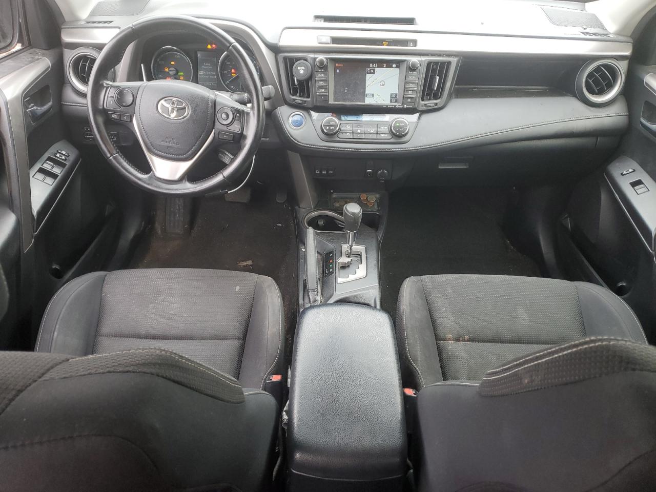 2016 Toyota RAV 4 - Image 8