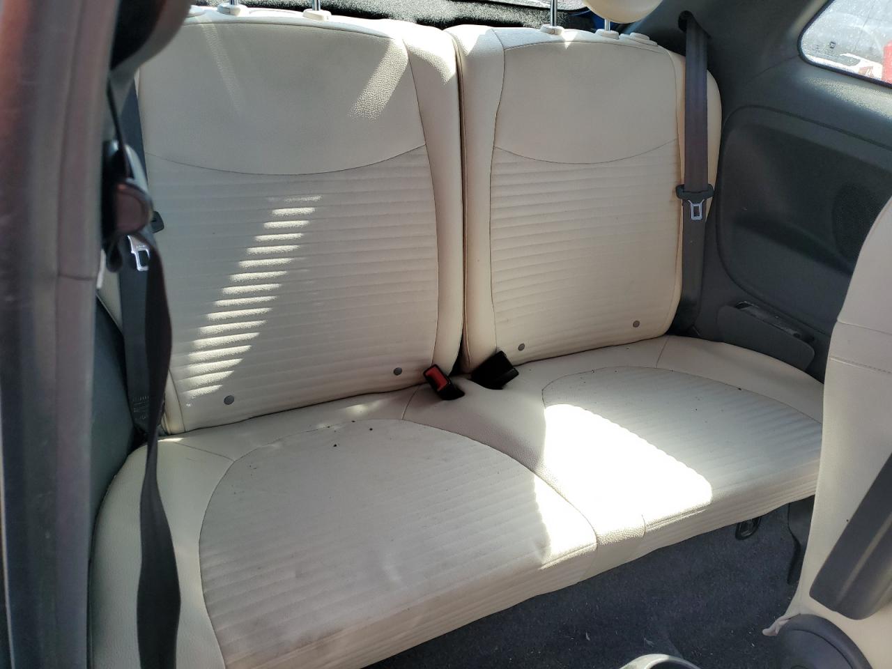 2015 Fiat 500 - Image 10