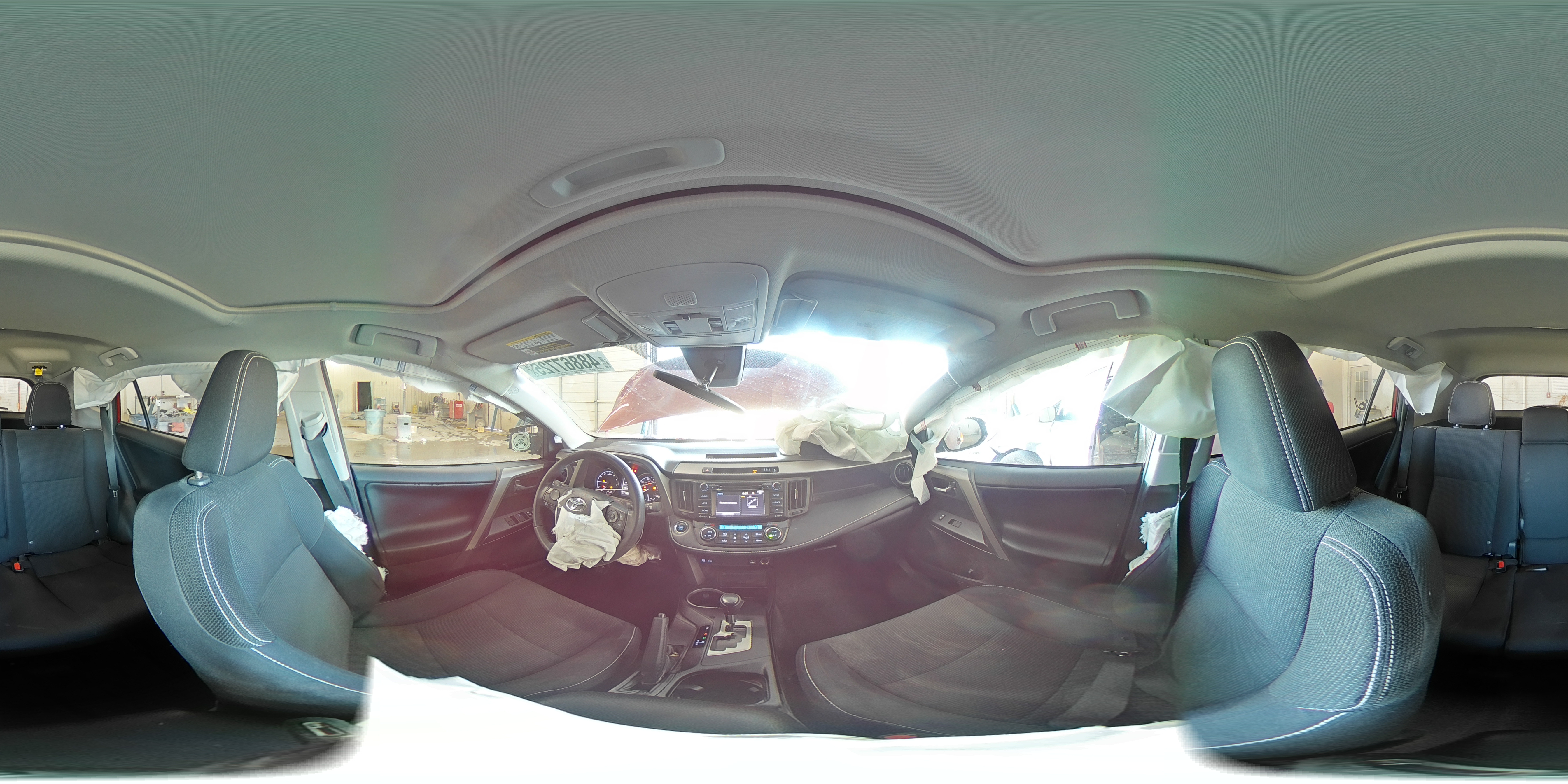 2018 Toyota RAV 4 - Image 16
