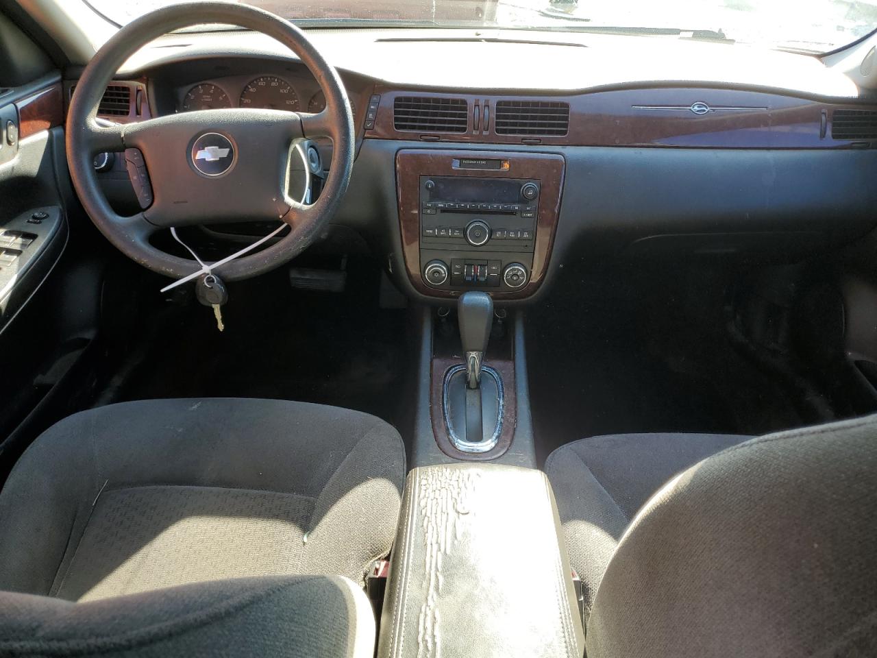 2010 Chevrolet Impala - Image 8