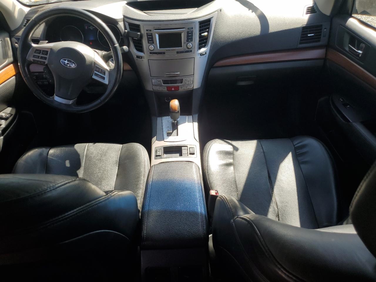 2014 Subaru Outback - Image 8