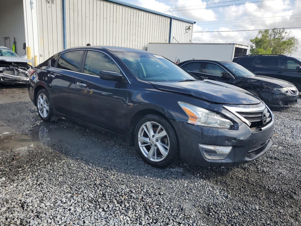 2014 Nissan Altima - Image 4