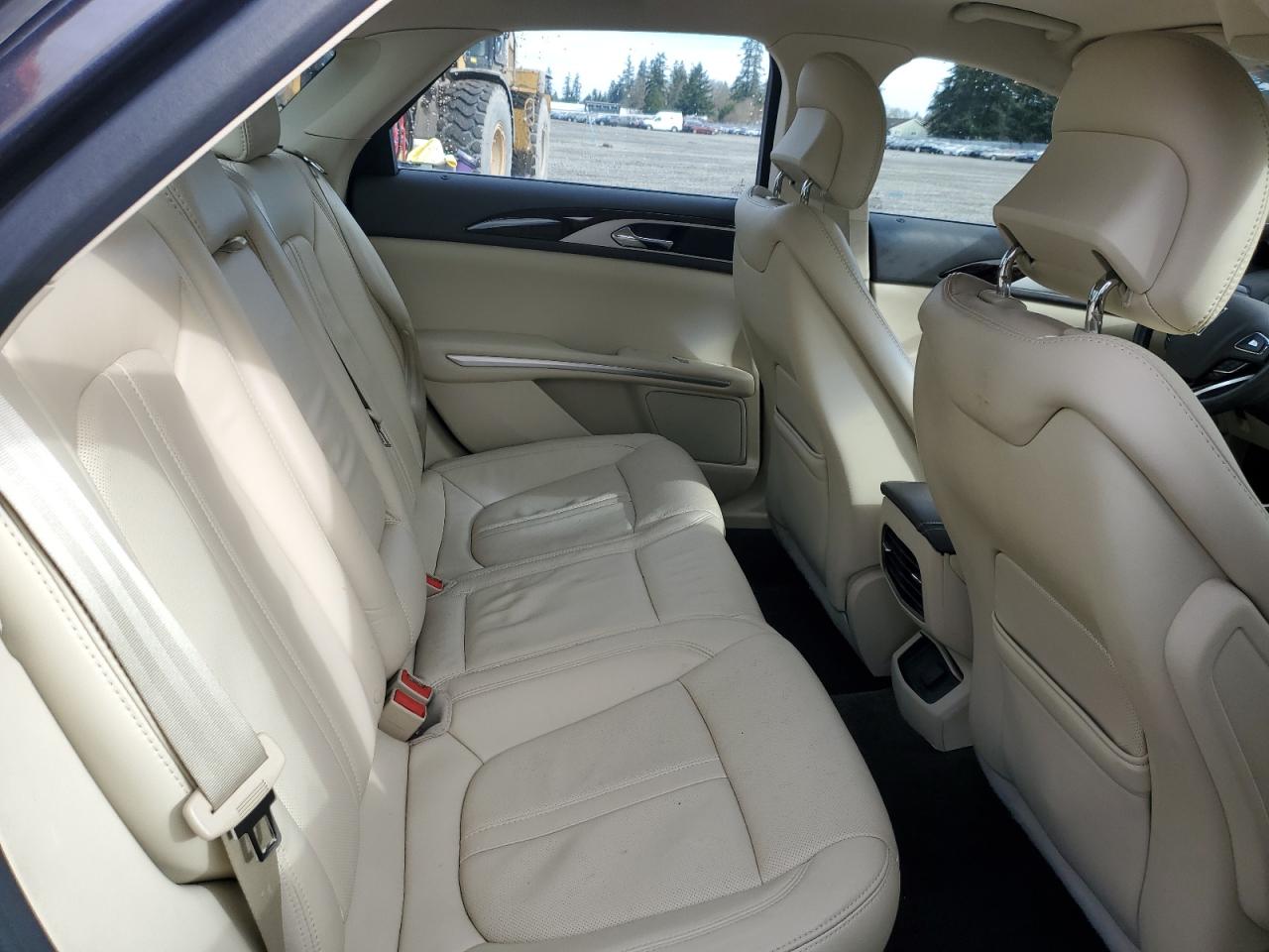 2013 Lincoln MKZ - Image 10