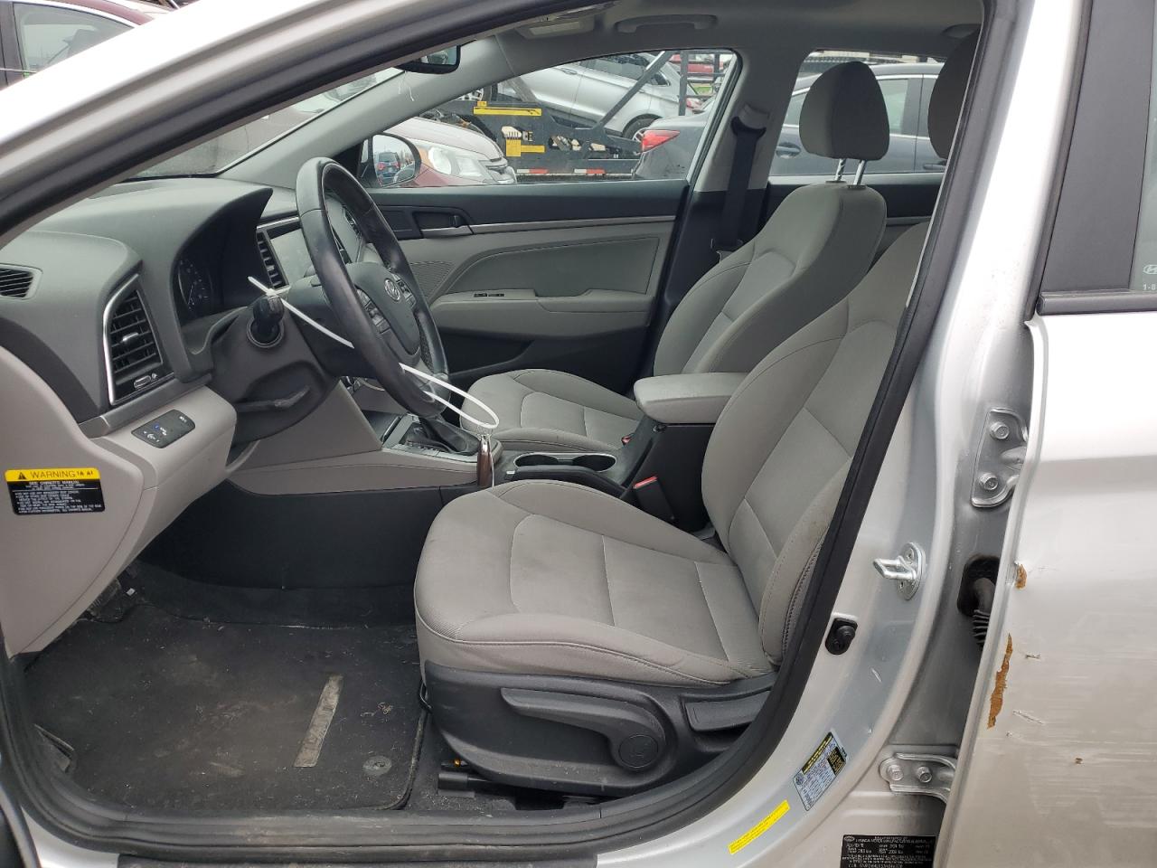2018 Hyundai Elantra - Image 7