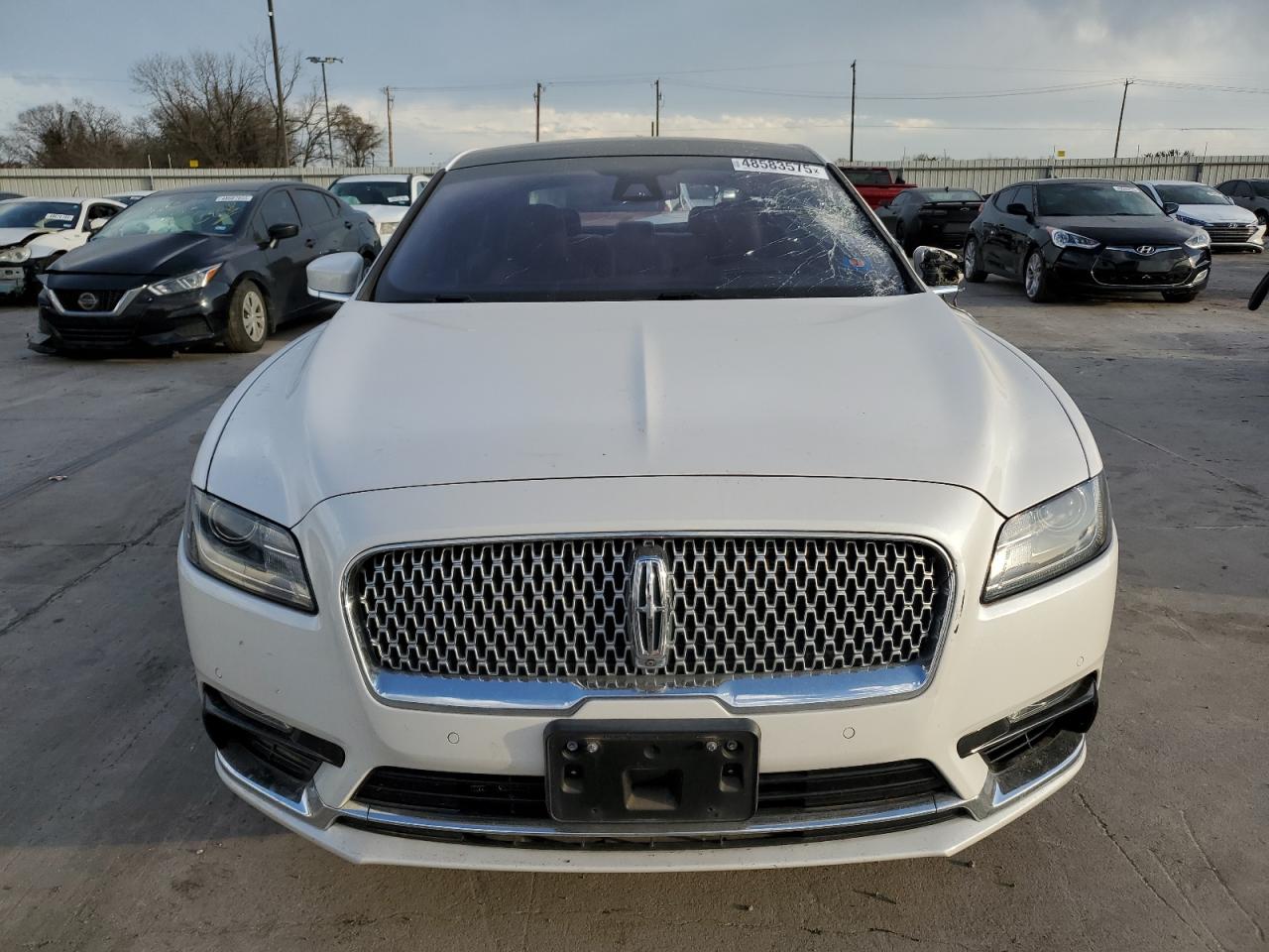 2019 Lincoln Continental - Image 5
