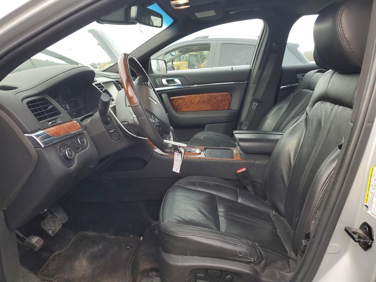 2014 Lincoln MKS - Image 7