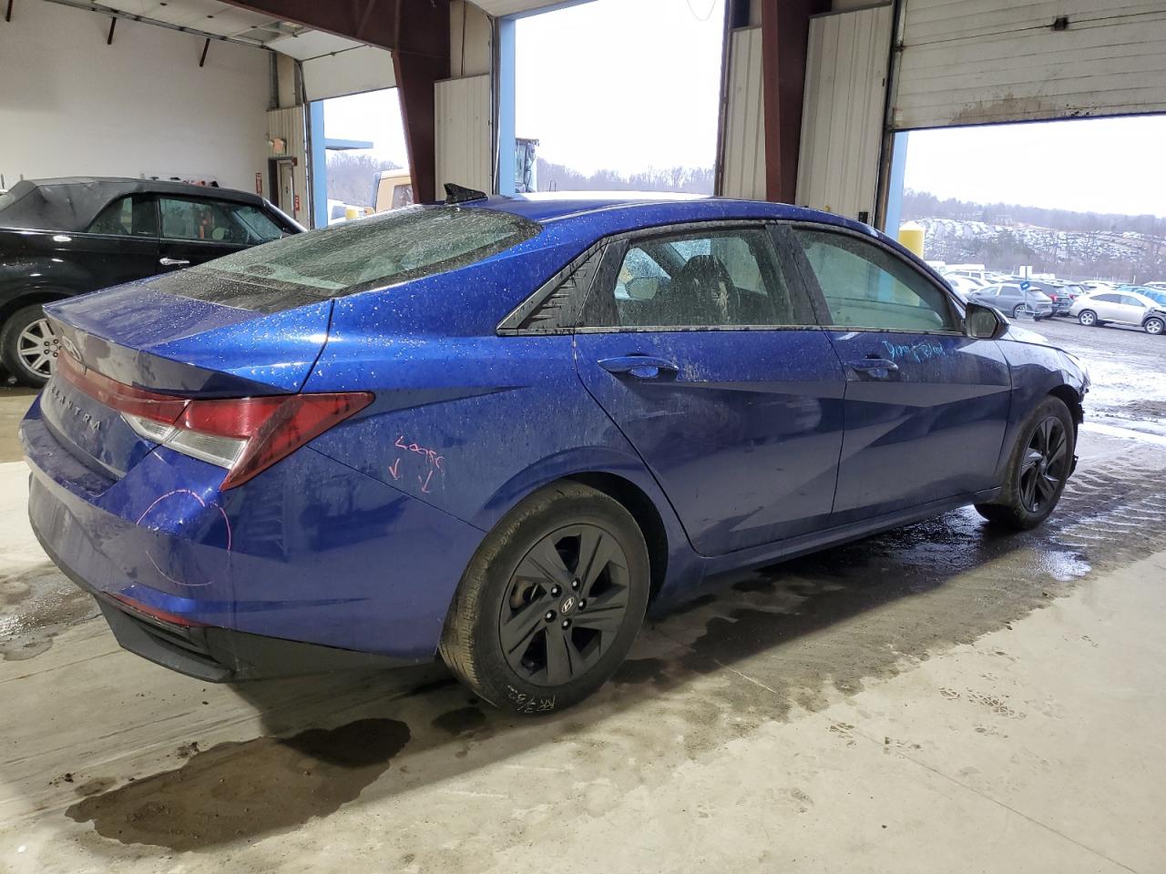 2023 Hyundai Elantra - Image 3