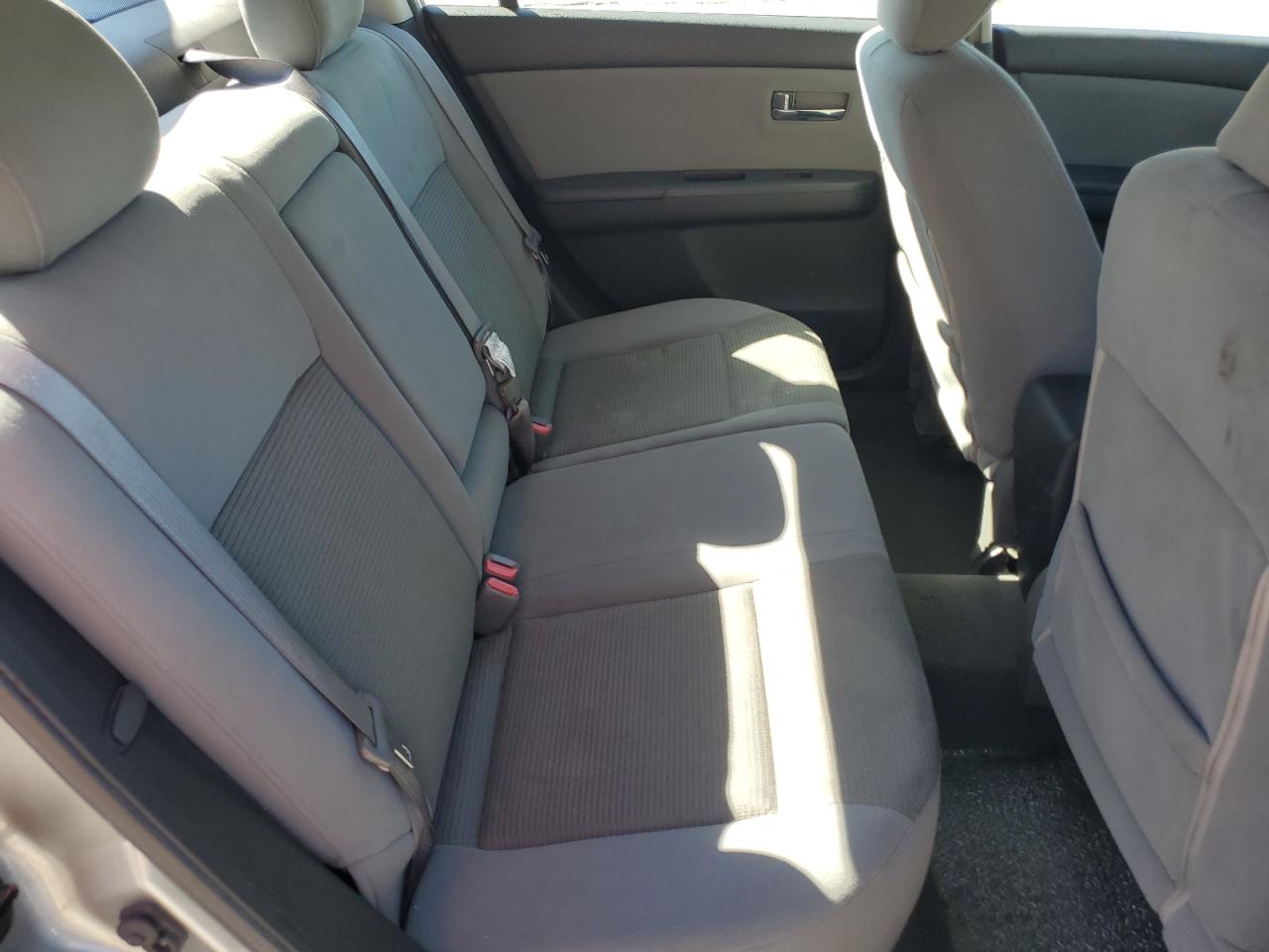 2010 Nissan Sentra - Image 10