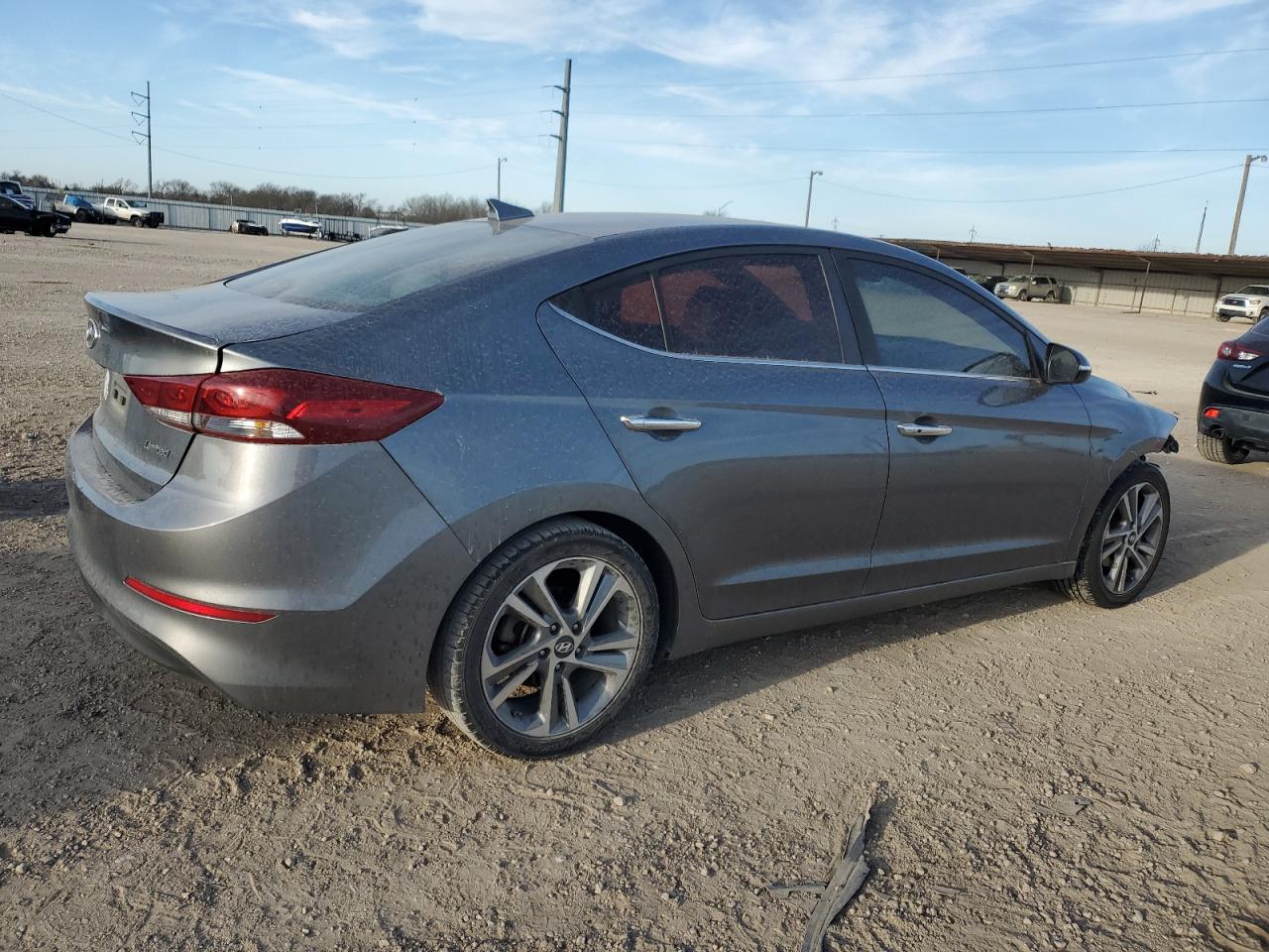 2017 Hyundai Elantra - Image 3