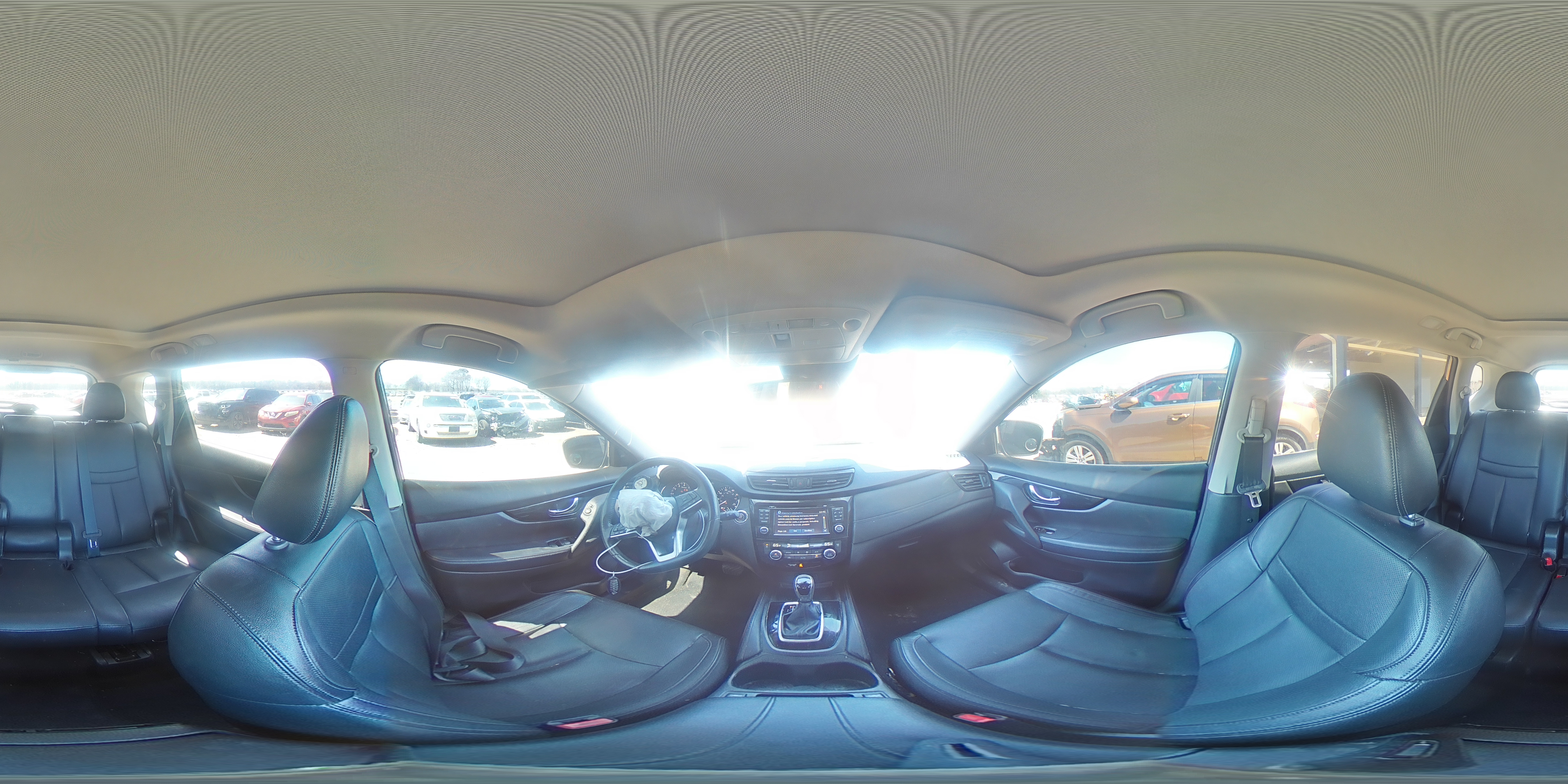 2017 Nissan Rogue - Image 14