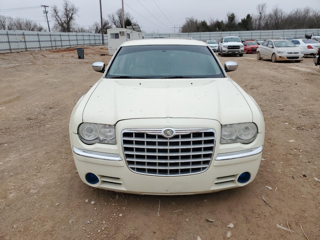 2006 Chrysler 300 - Image 5