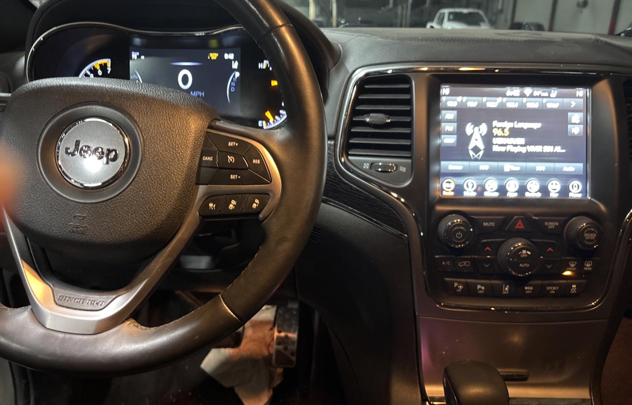 2018 Jeep Grand Cherokee - Image 9