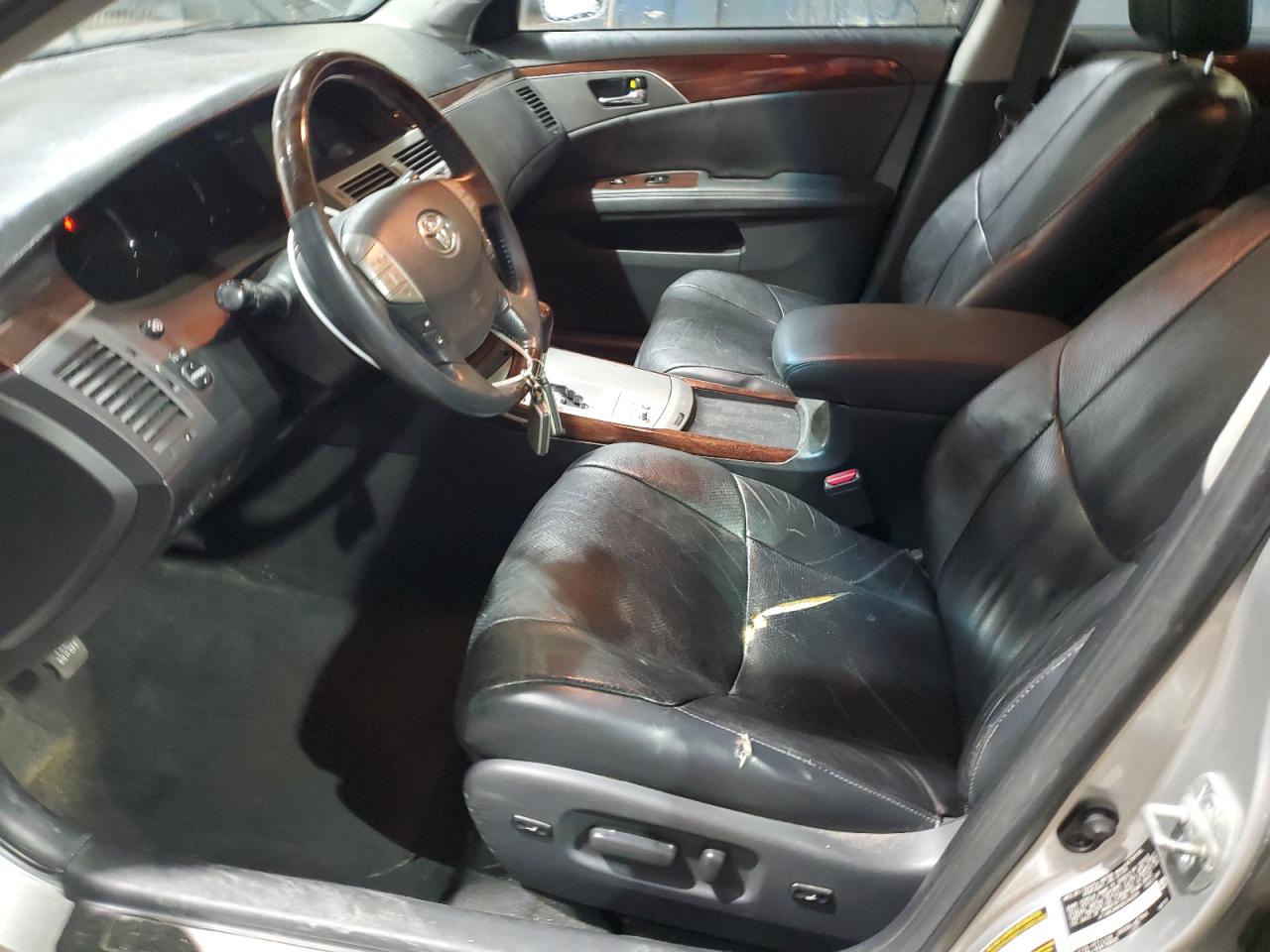 2009 Toyota Avalon - Image 7