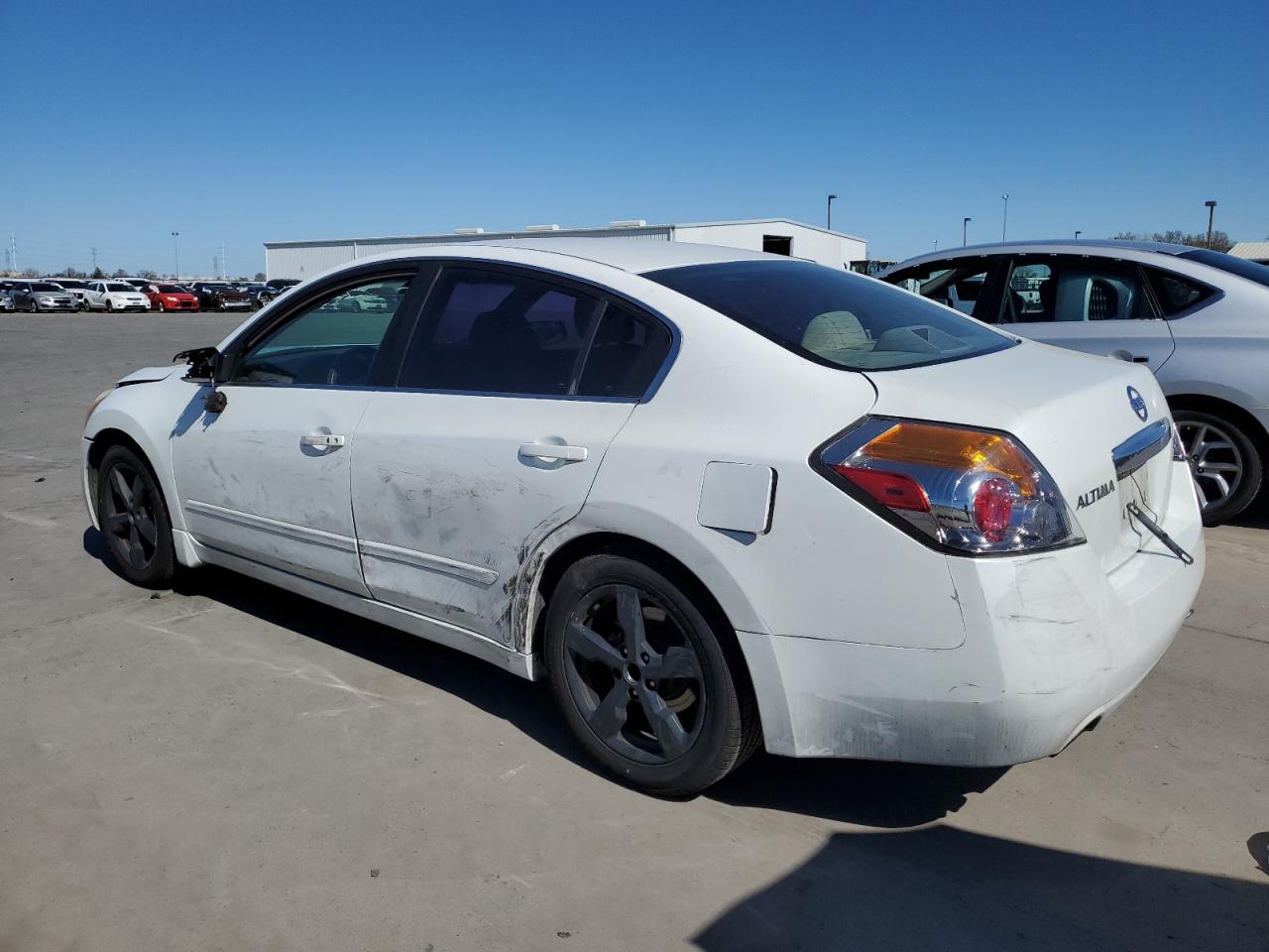2012 Nissan Altima - Image 2