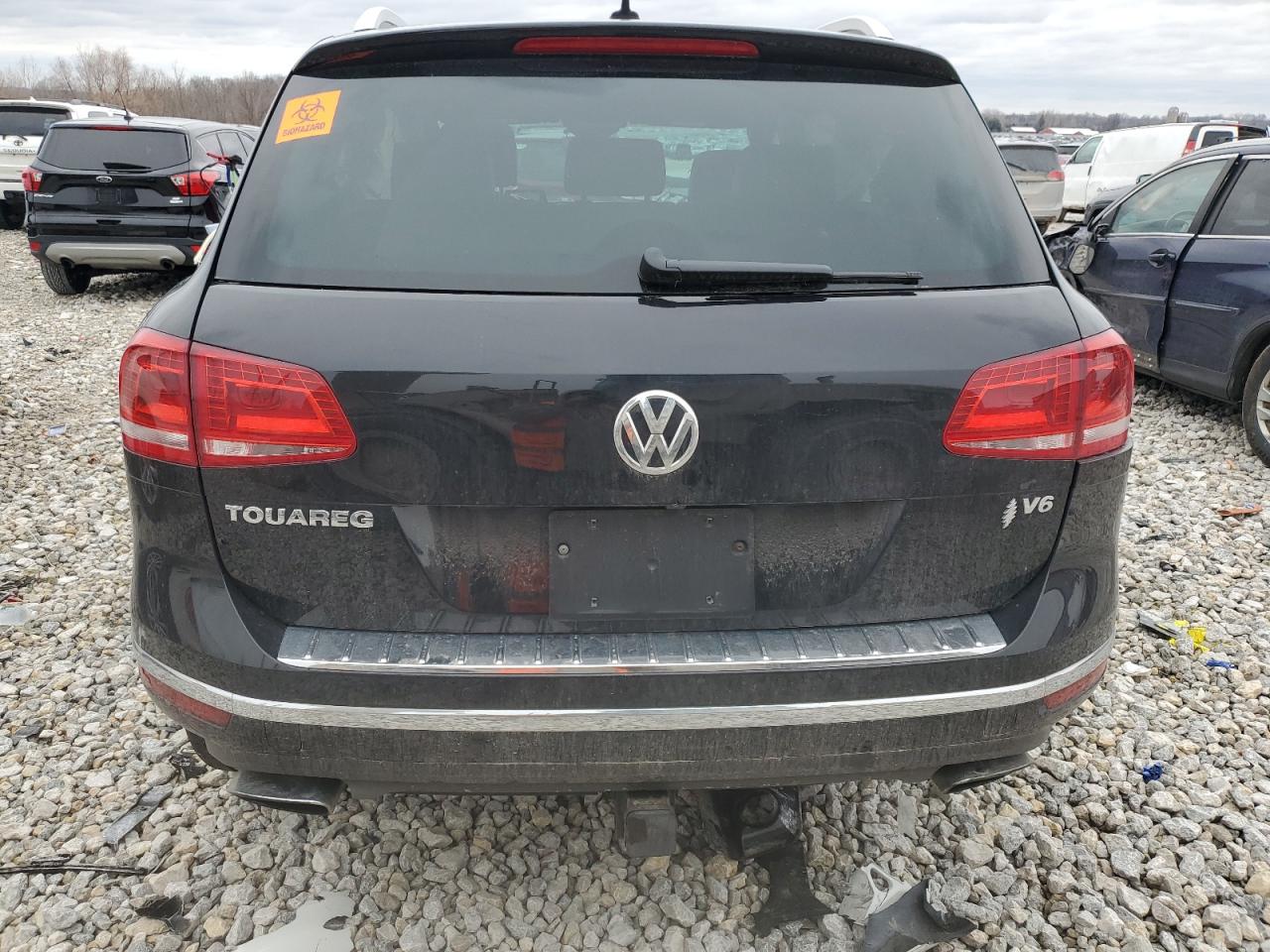 2017 Volkswagen Touareg - Image 6