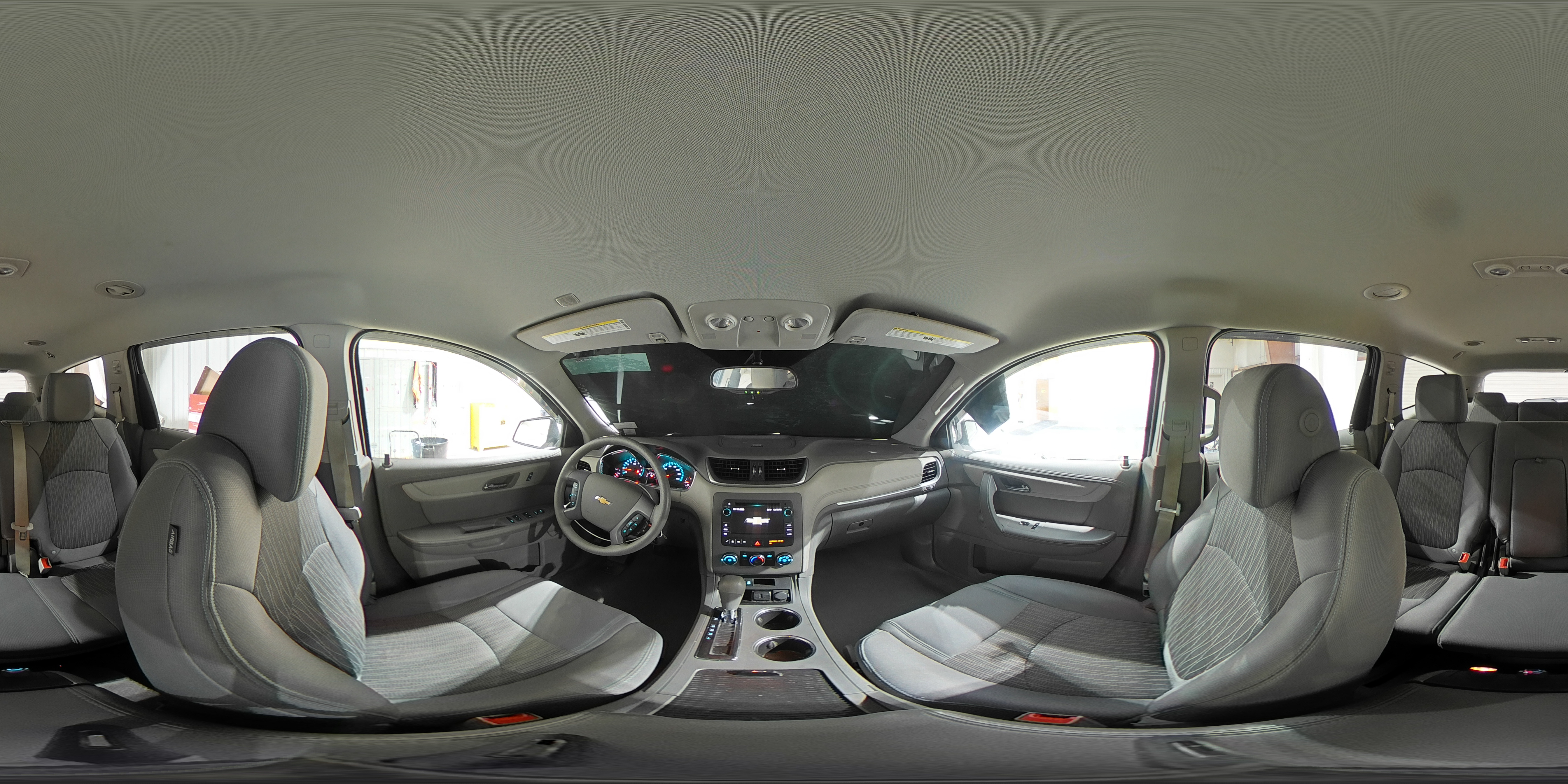 2017 Chevrolet Traverse - Image 16