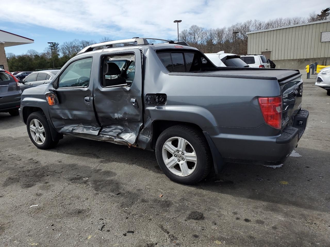 2011 Honda Ridgeline - Image 2