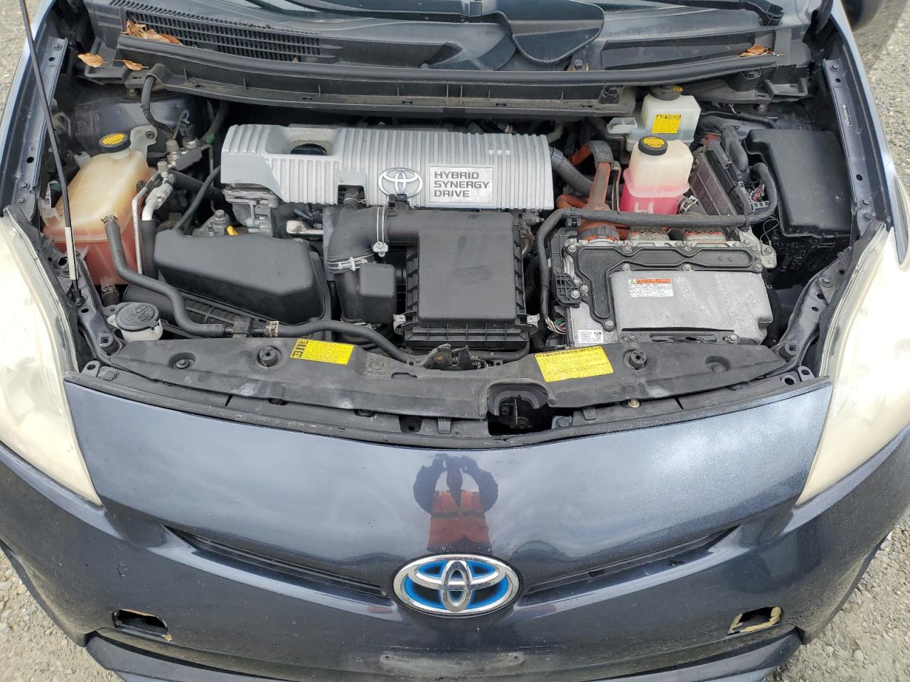 2012 Toyota Prius - Image 11