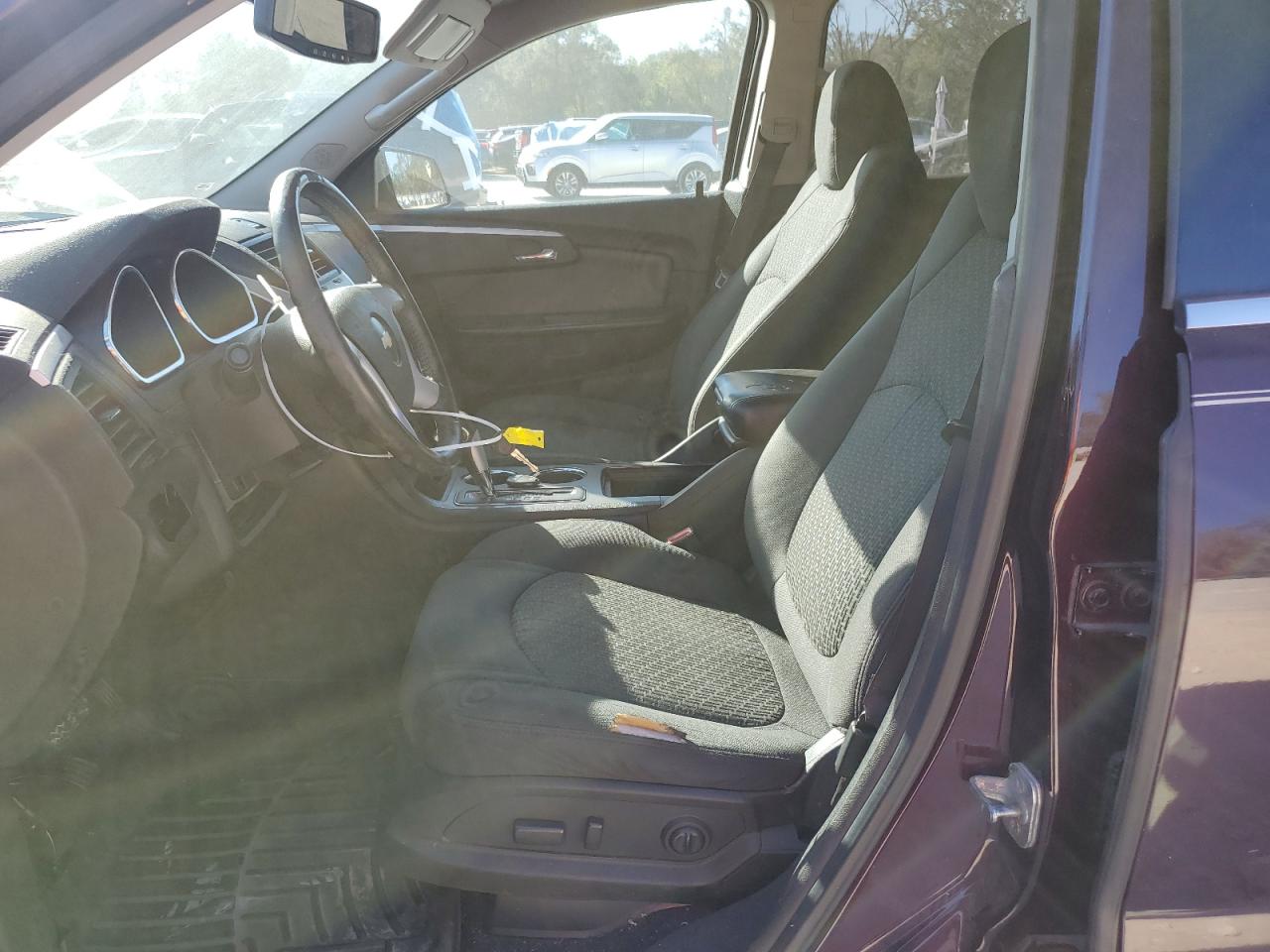 2010 Chevrolet Traverse - Image 7