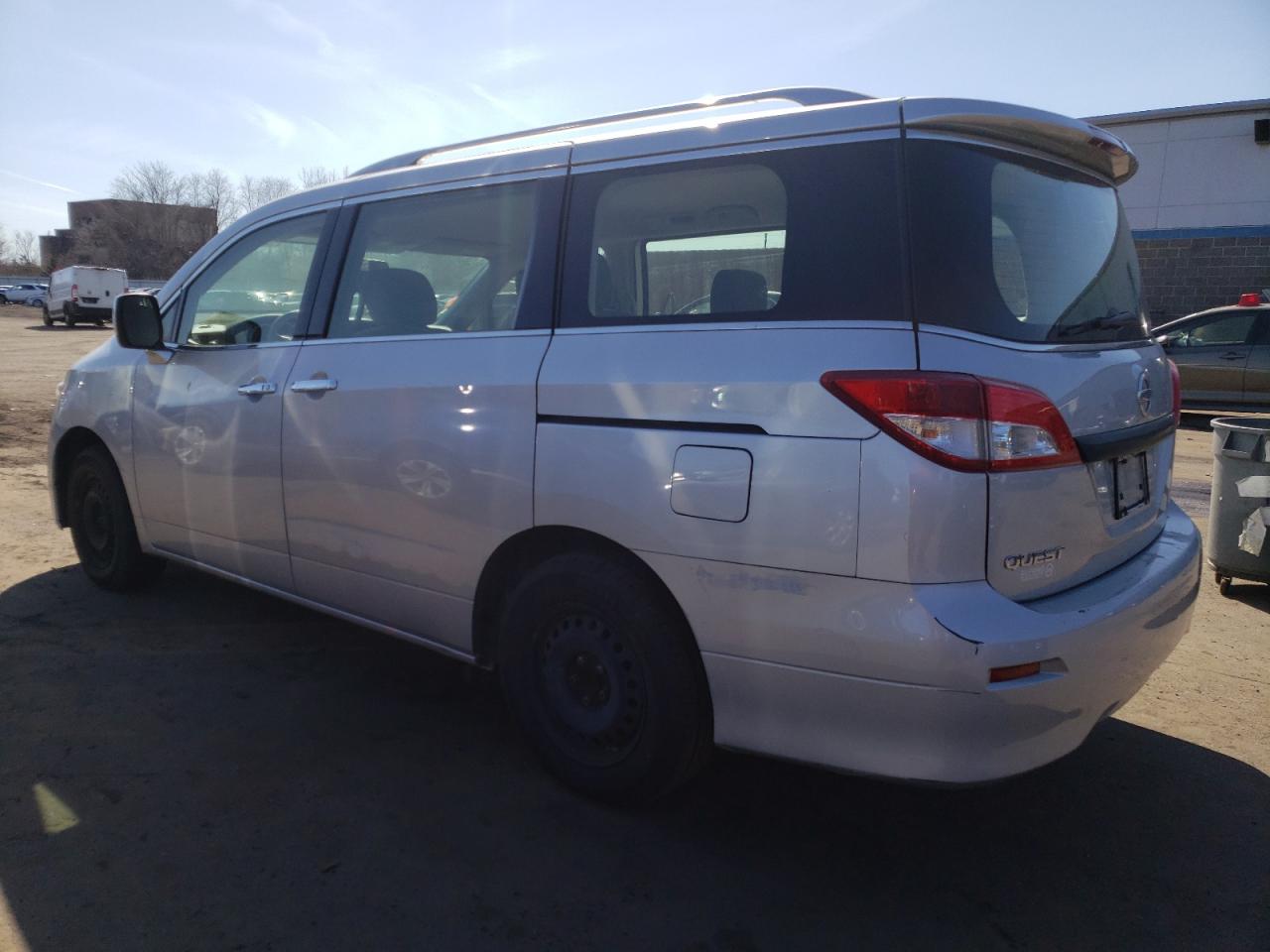 2014 Nissan Quest - Image 2