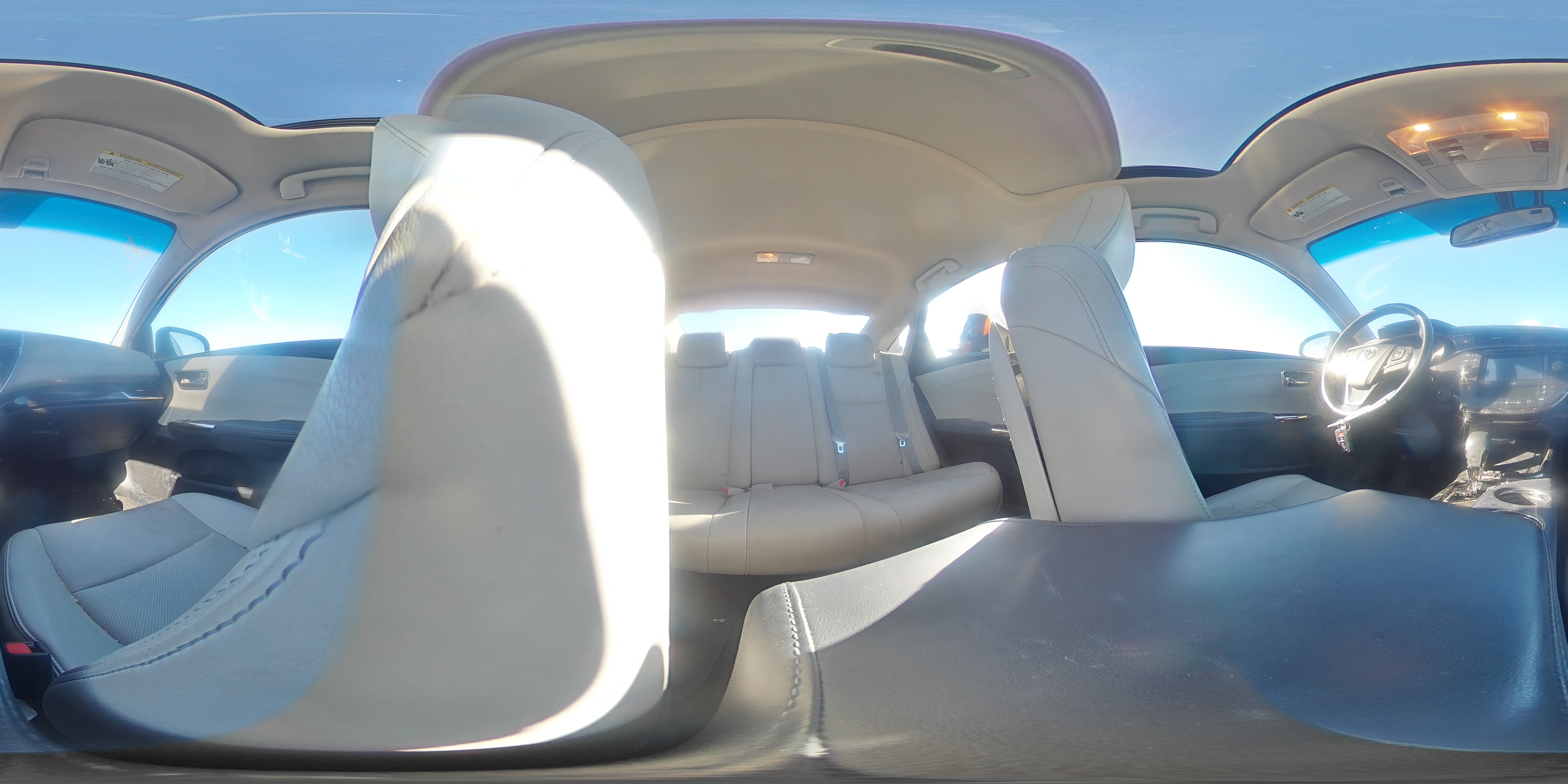 2015 Toyota Avalon - Image 12