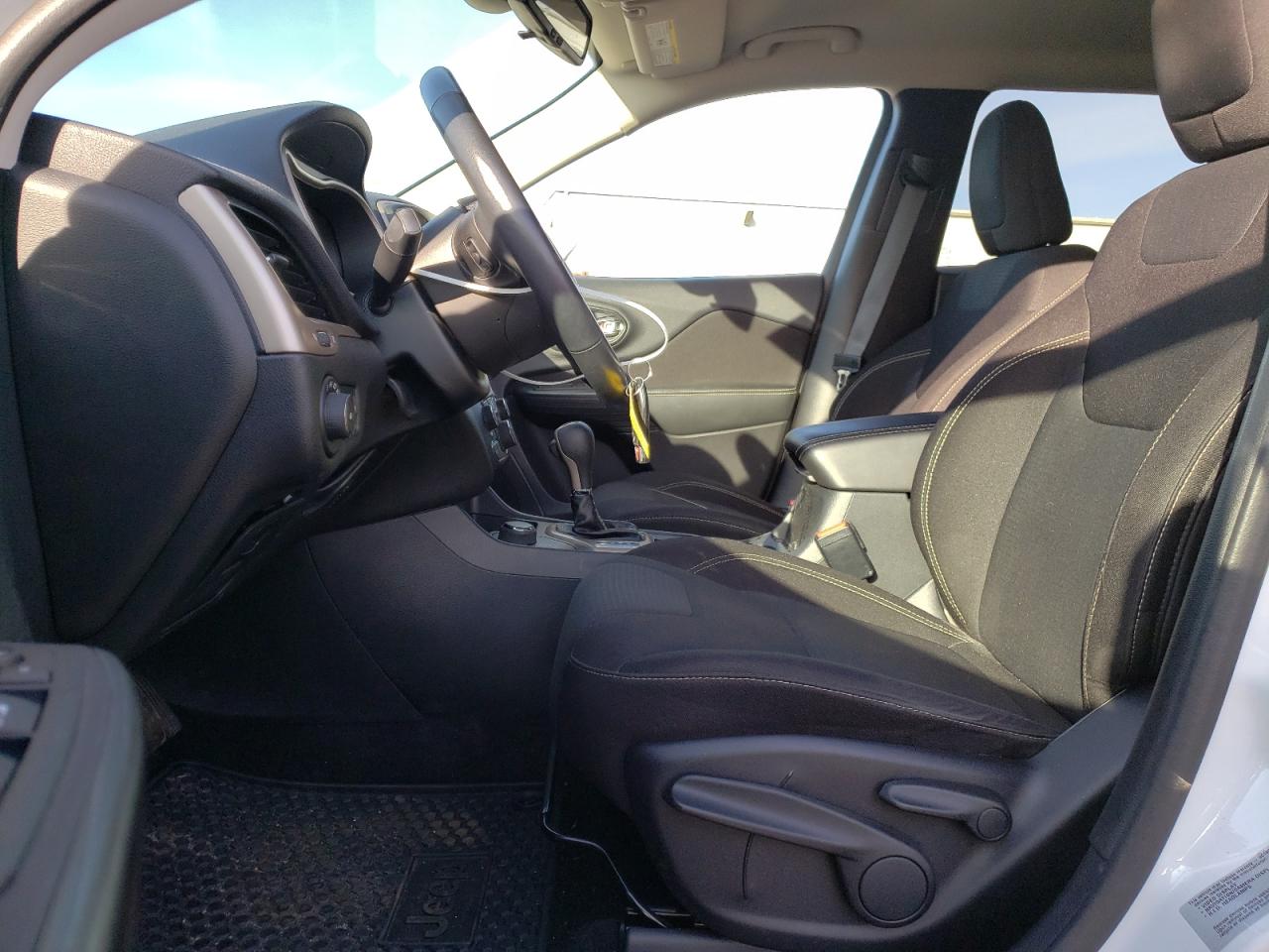 2015 Jeep Grand Cherokee - Image 7