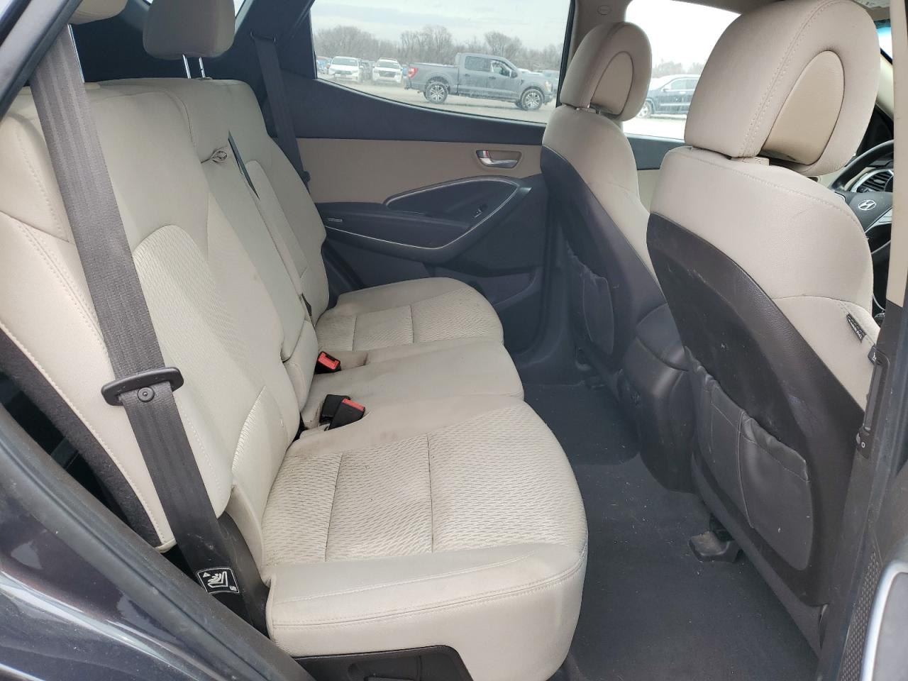2018 Hyundai Santa Fe - Image 10