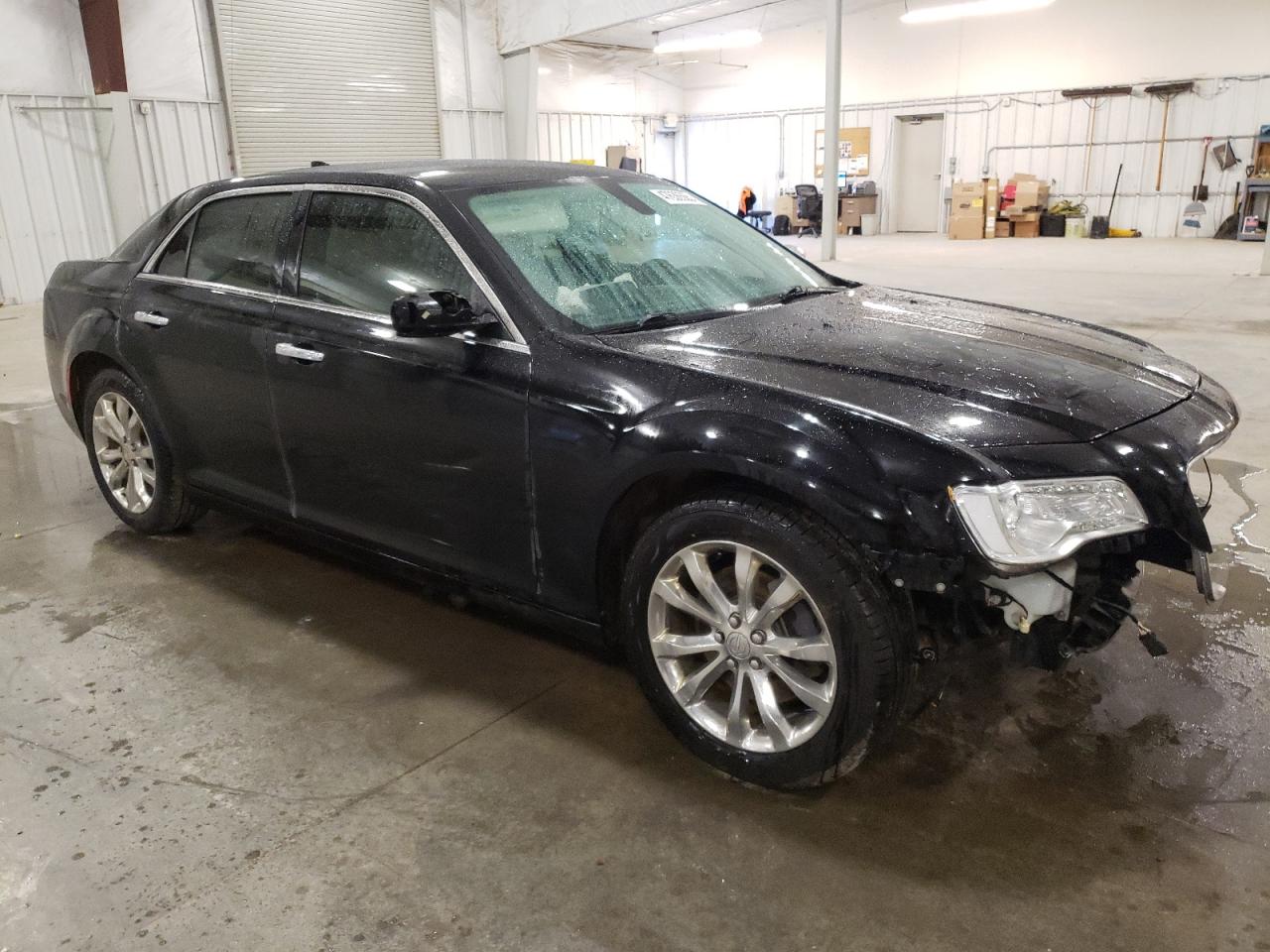 2018 Chrysler 300 - Image 4