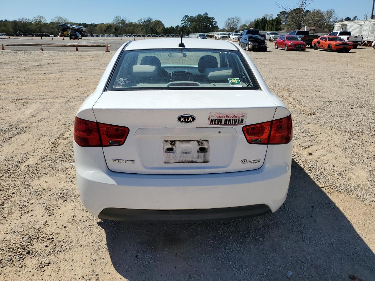 2013 Kia Forte - Image 6