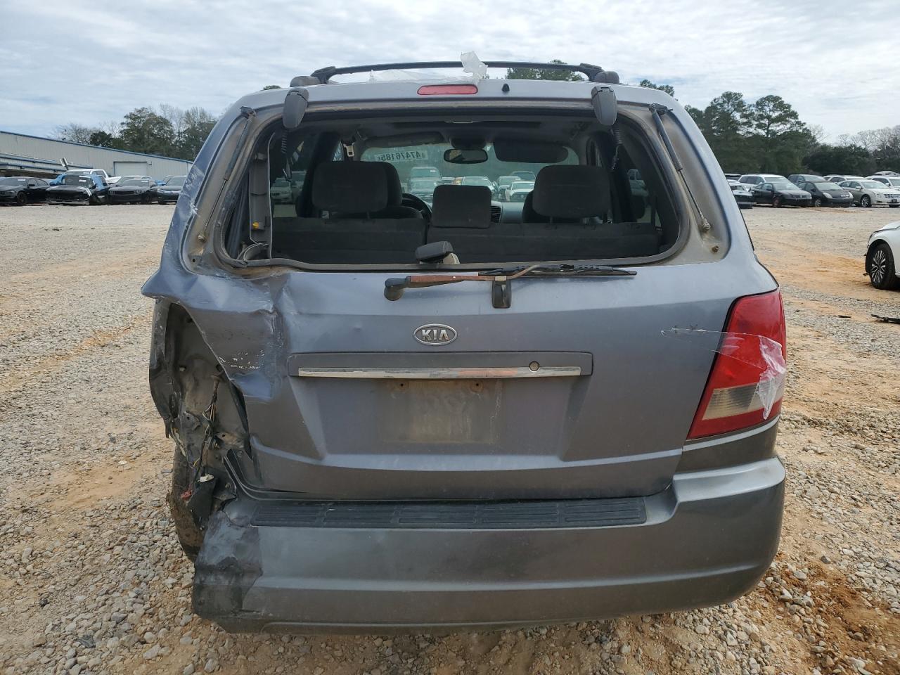2005 Kia Sorento - Image 6