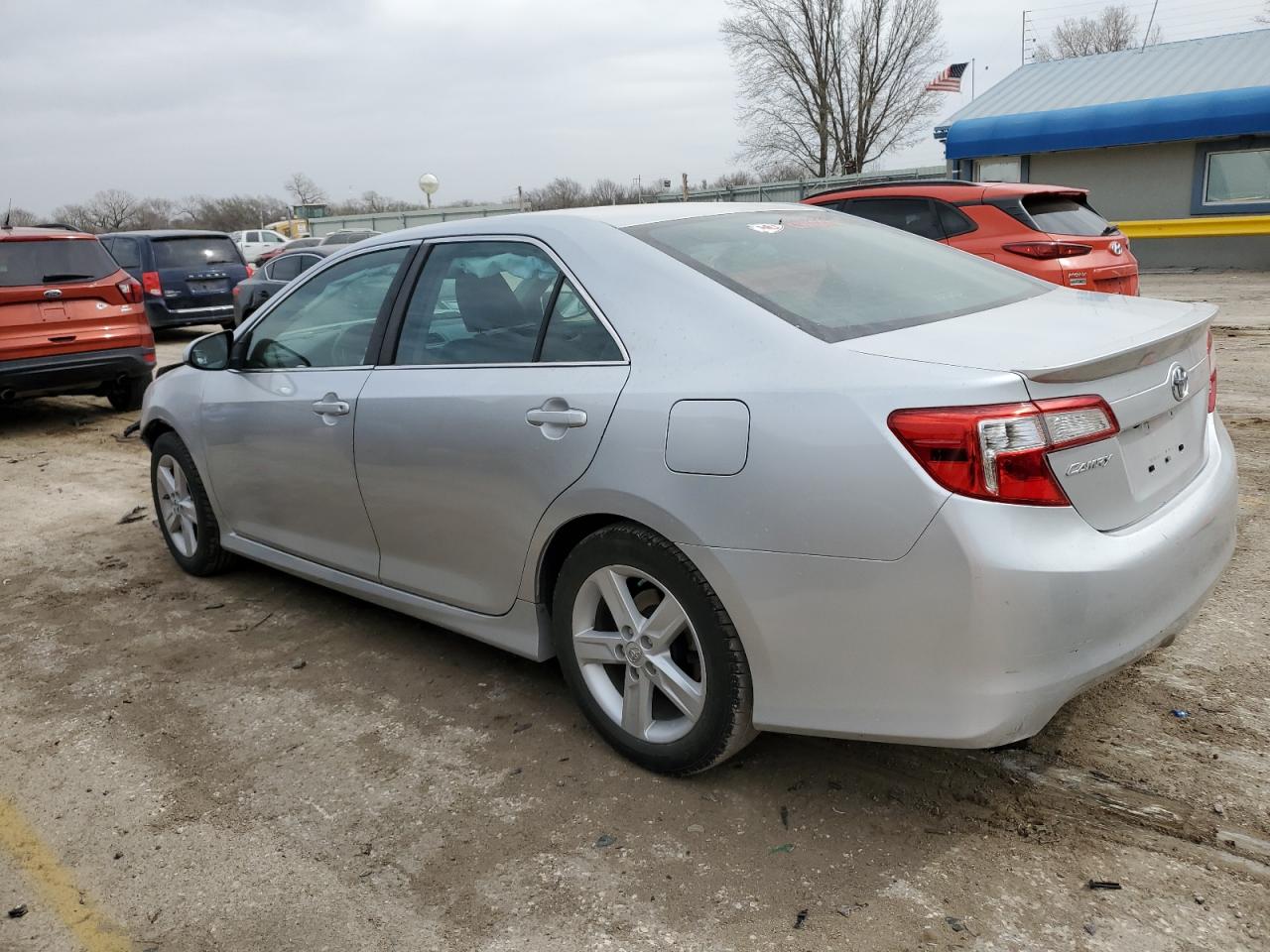 2014 Toyota Camry - Image 2