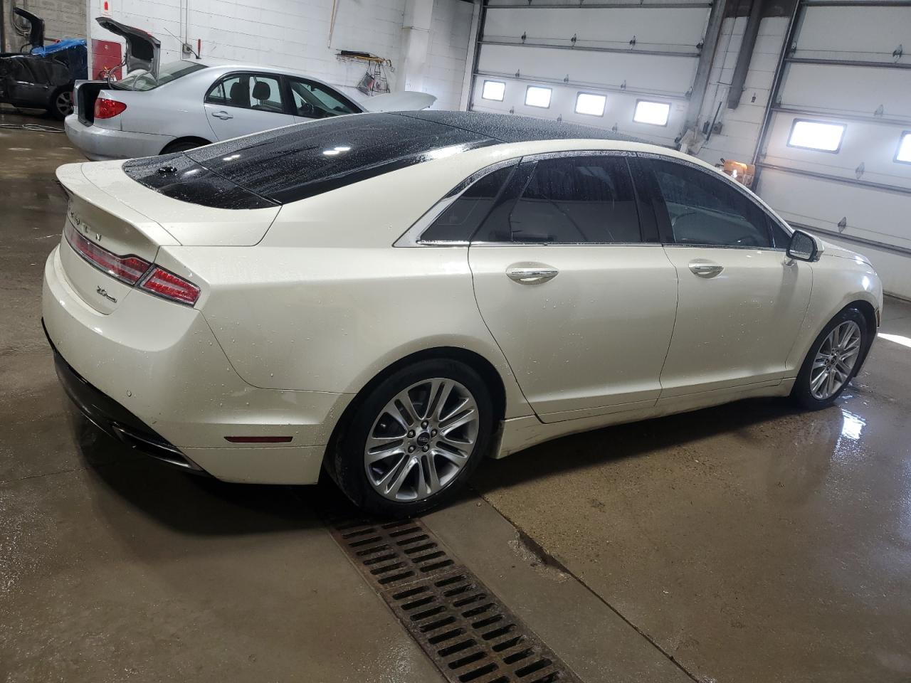 2016 Lincoln MKZ - Image 3