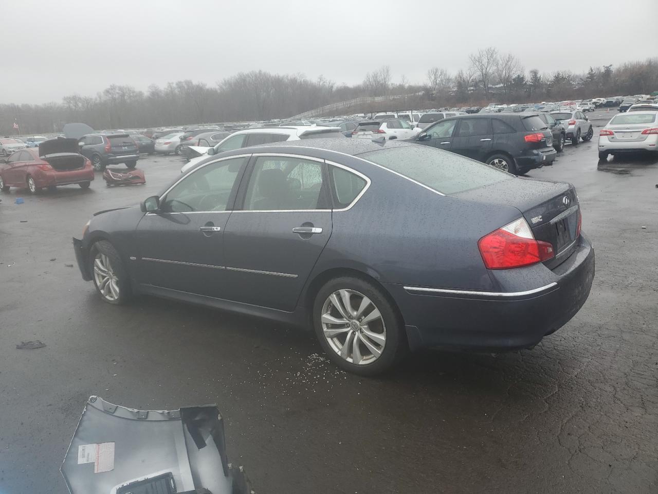 2009 Infiniti M - Image 2