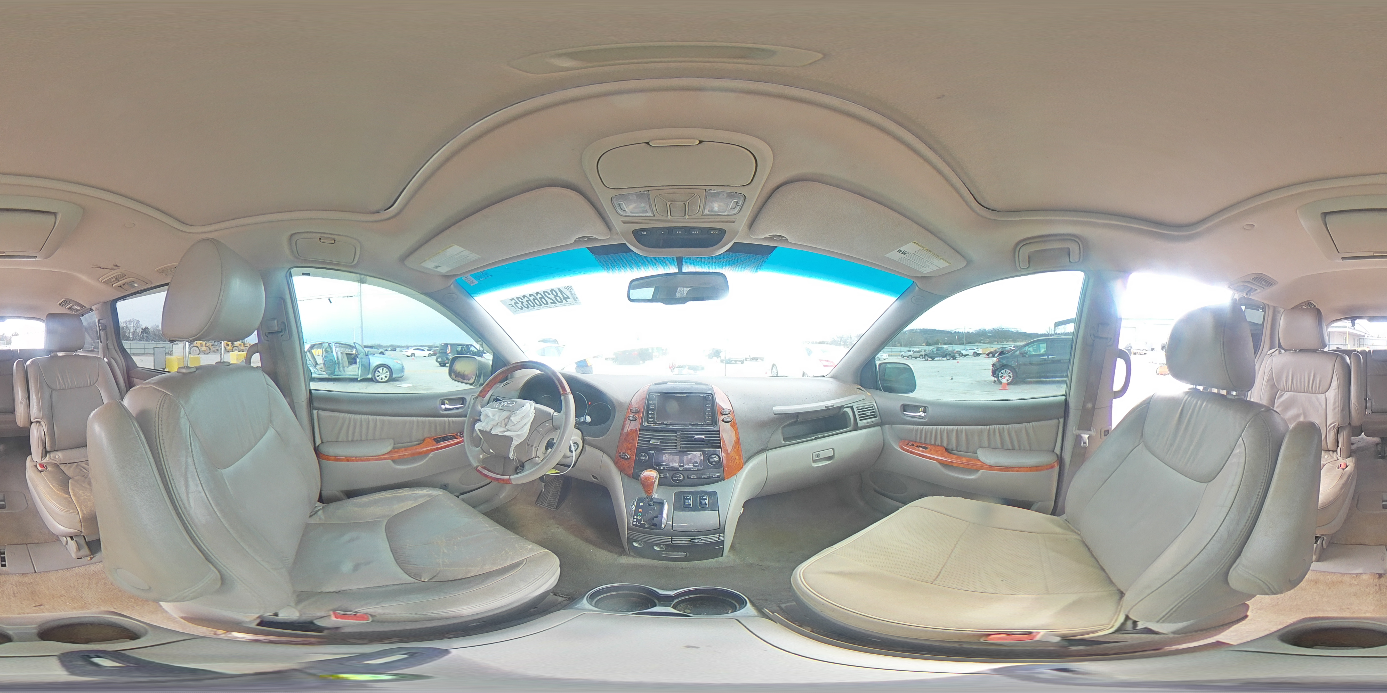 2010 Toyota Sienna - Image 13
